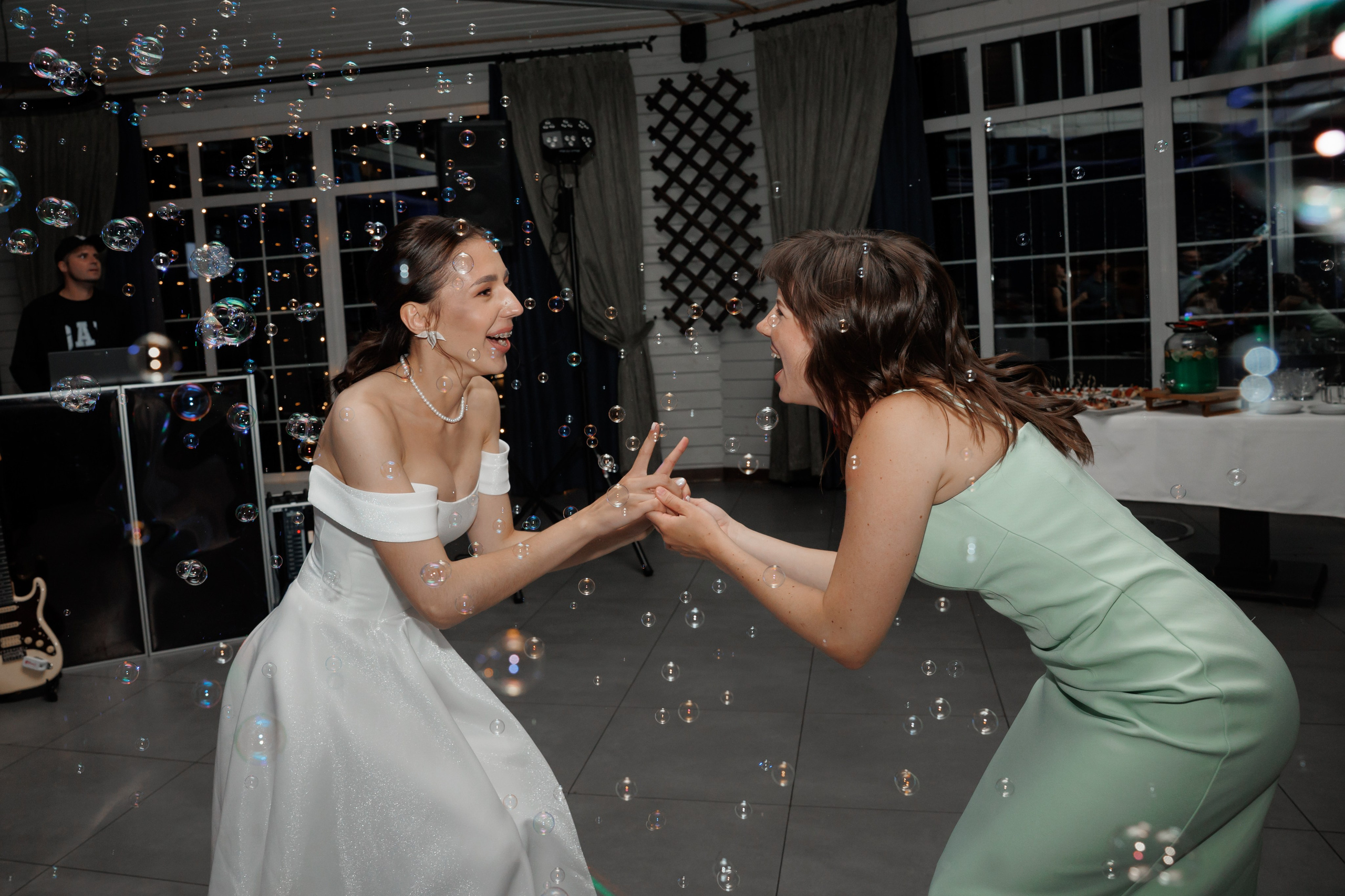 Регистрация в отеле Fish Point, ЗАГС Бутово, прогулка в Остафьево. Свадебный и репортажный фотограф (Москва, Королев и другие)