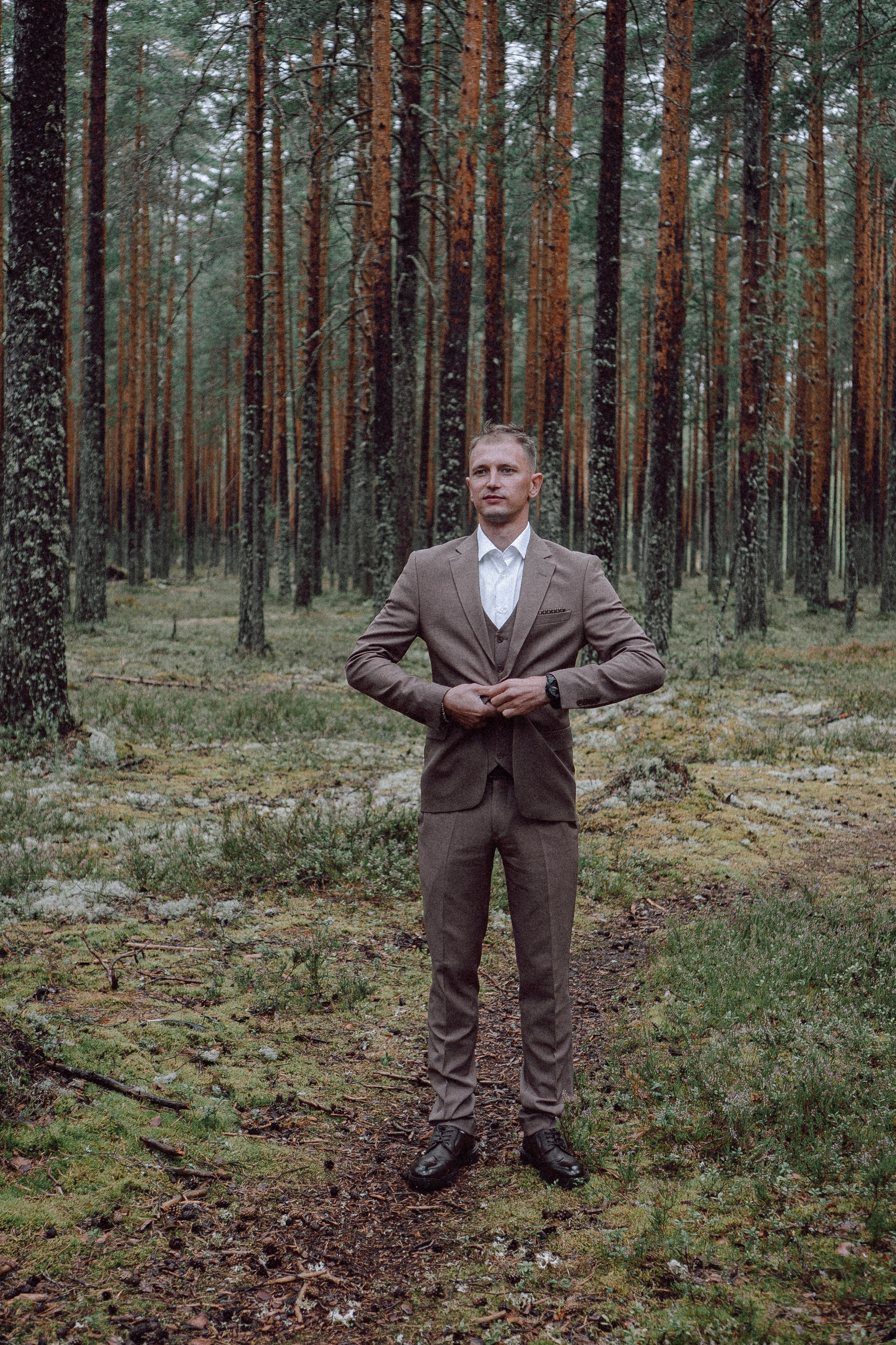 СВАДЕБНАЯ ФОТОСЕССИИЯ ПАРЫ В ГОРОДЕ ПРИОЗЕРСК В СОСНОВОМ ЛЕСУ И С ПИКАПОМ. Профессиональный фотограф, Санкт-Петербург — Виктория Богомолова