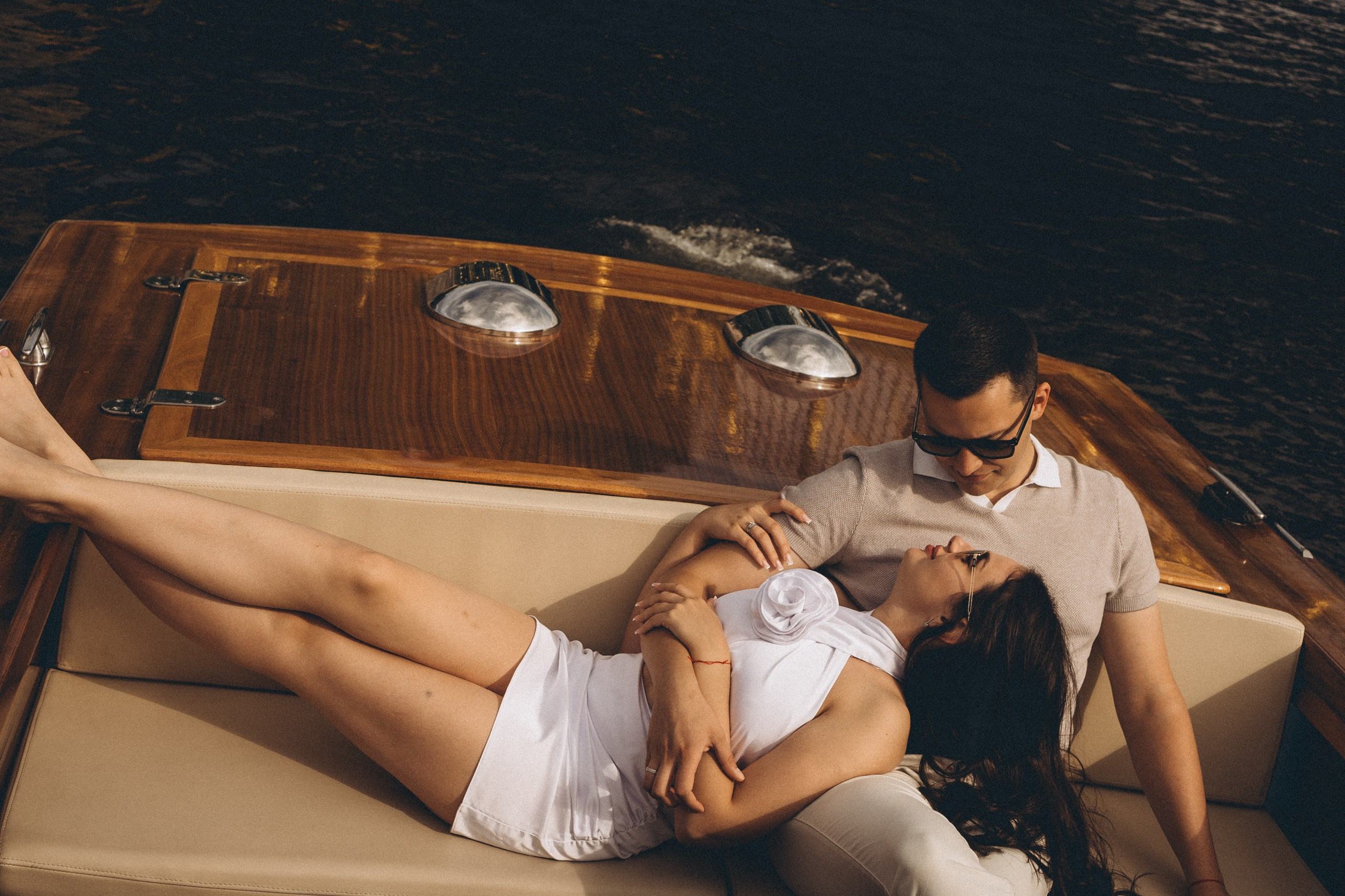 СВАДЕНБНАЯ СЬЕМКА НА КАТЕРЕ ПО КАНАЛАМ САНКТ-ПЕТЕРБУРГА И В АКВАТОРИИ НЕВЫ. Профессиональный фотограф, Санкт-Петербург — Виктория Богомолова