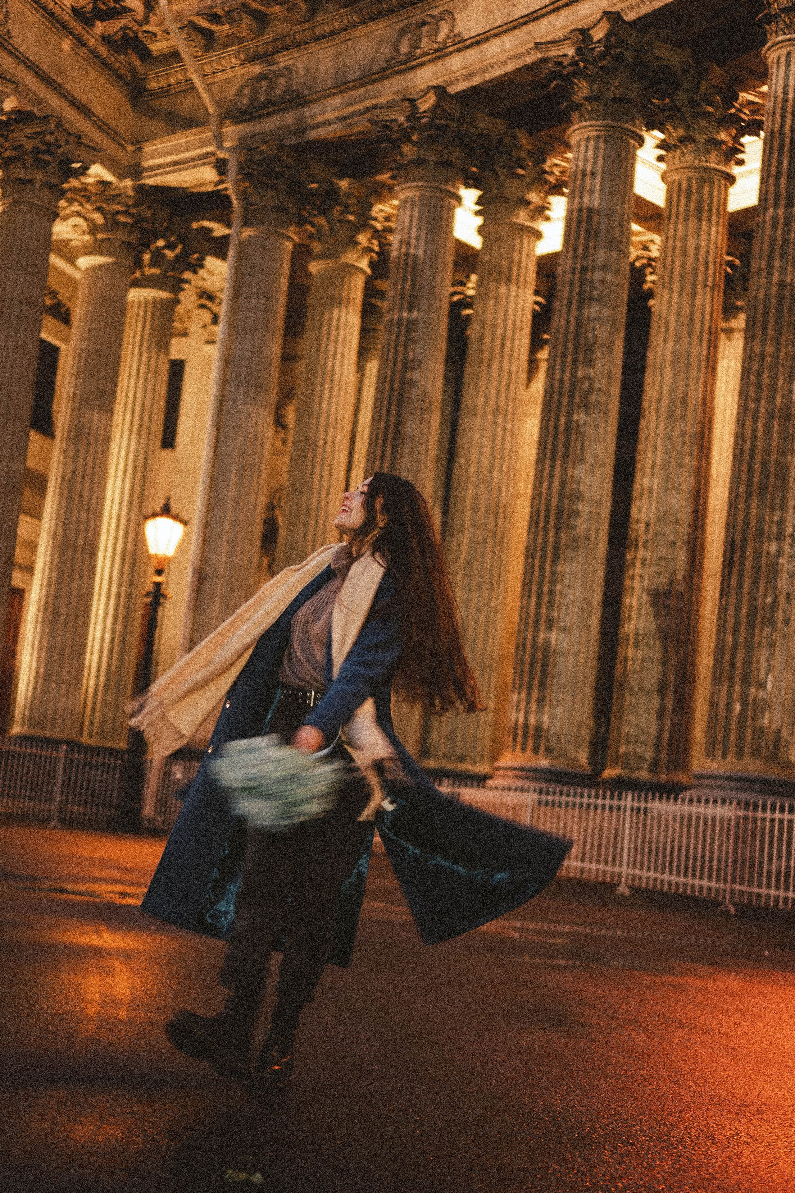 Прогулочная фотосессия по центру. Профессиональный фотограф, Санкт-Петербург — Виктория Богомолова