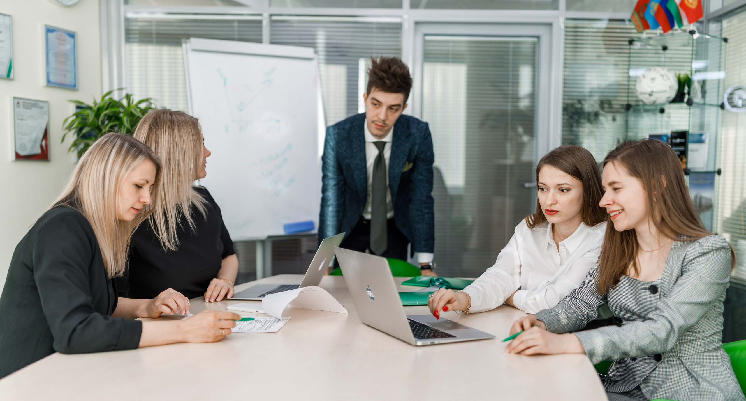 Фотосъемка в офисе. Фотограф Балаев Михаил