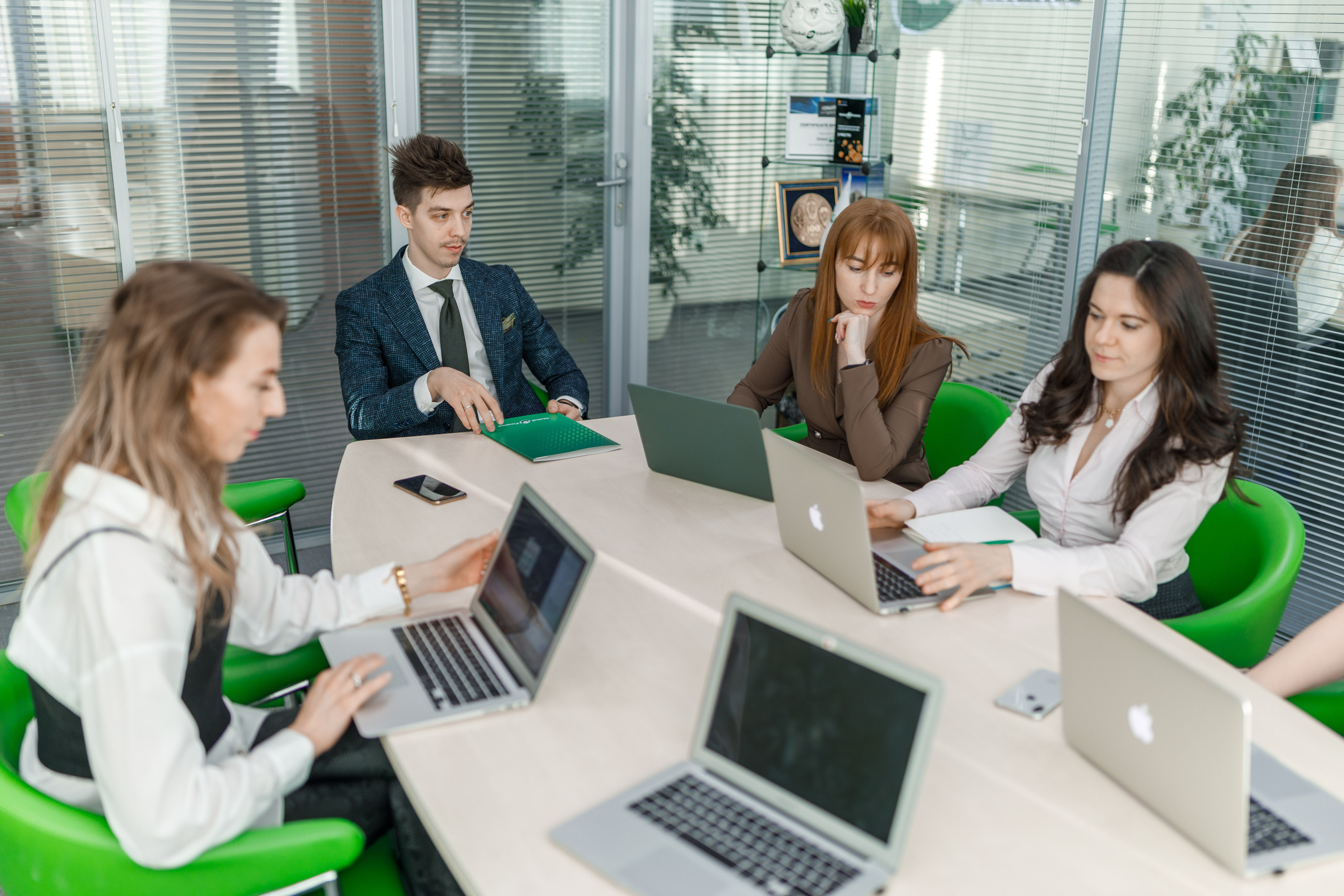 Фотосъемка в офисе. Фотограф Балаев Михаил