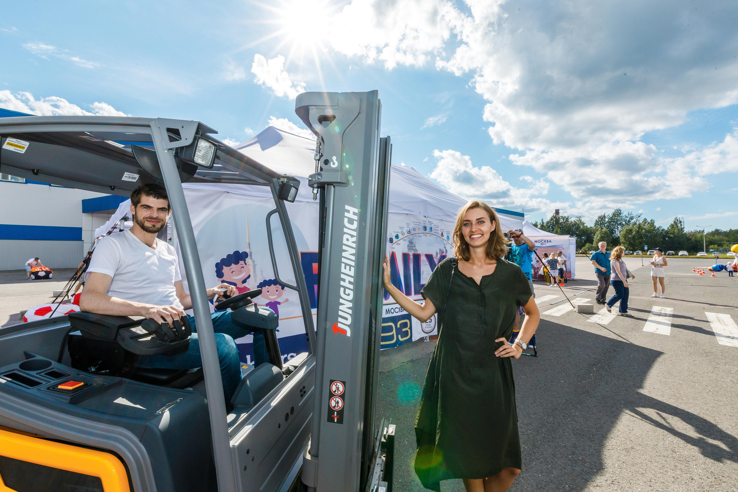 Праздничный репортаж. Фотограф Балаев Михаил