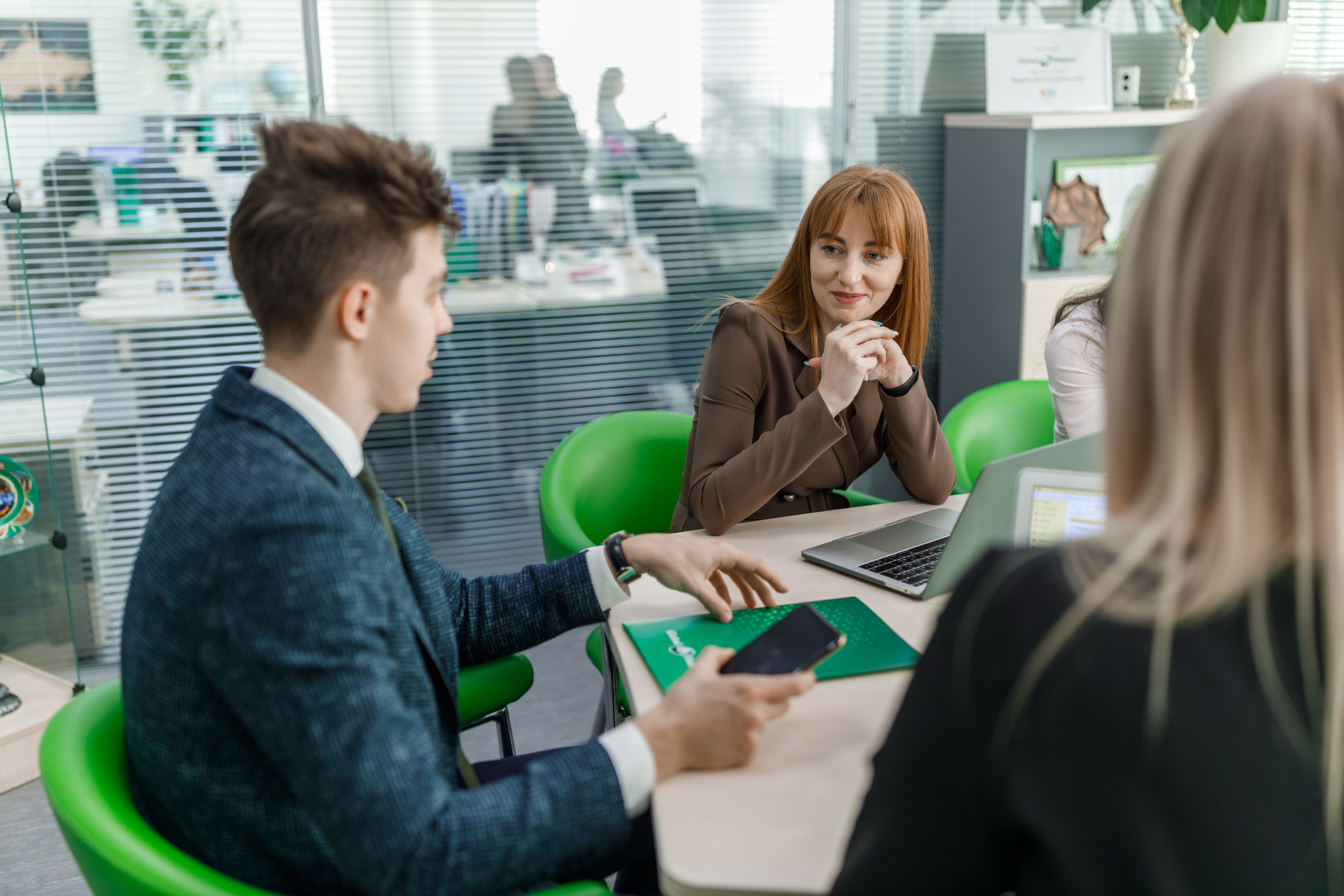 Фотосъемка в офисе. Фотограф Балаев Михаил