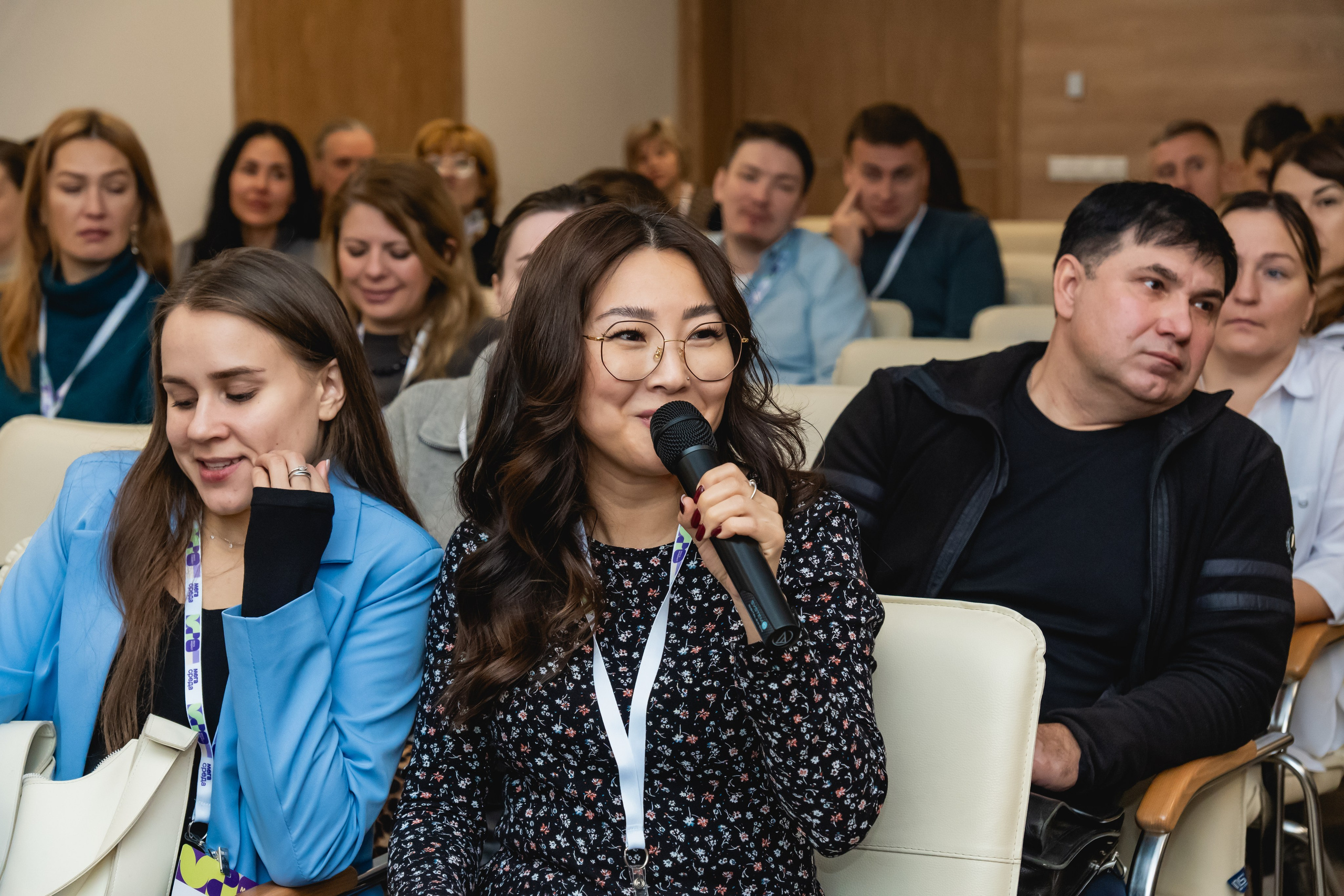Мегасреда. Занимаюсь профессиональной фотографией и живу рядом с Байкалом. Работаю в разных жанрах