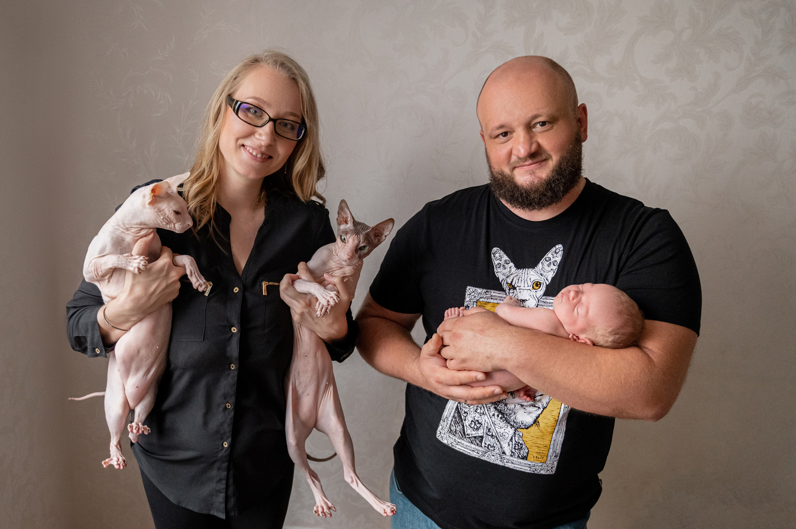 Серия с домашними животными. Фотограф новорожденных малышей в Санкт-Петербурге