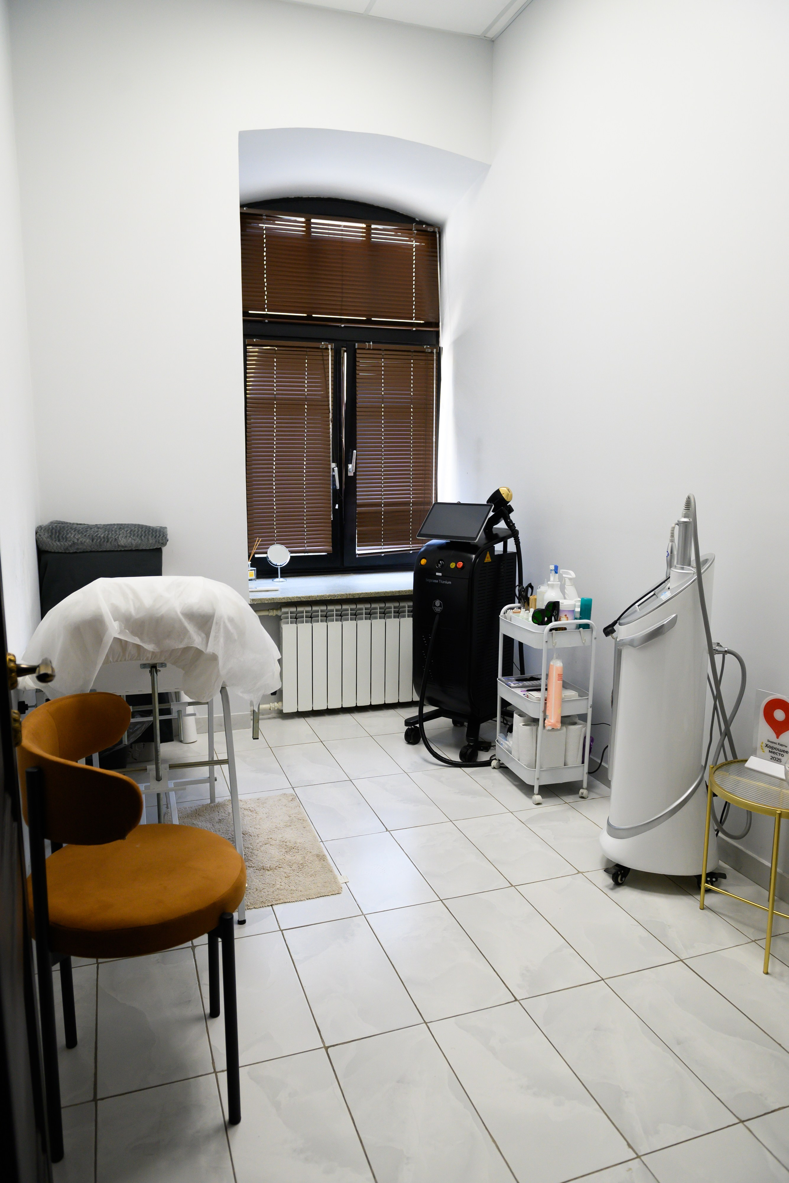 Интерьер для Яндекс карт «LaserVi». Фотограф Москва Настя Профотовна. Репортажные, свадебные и контент фотосессии