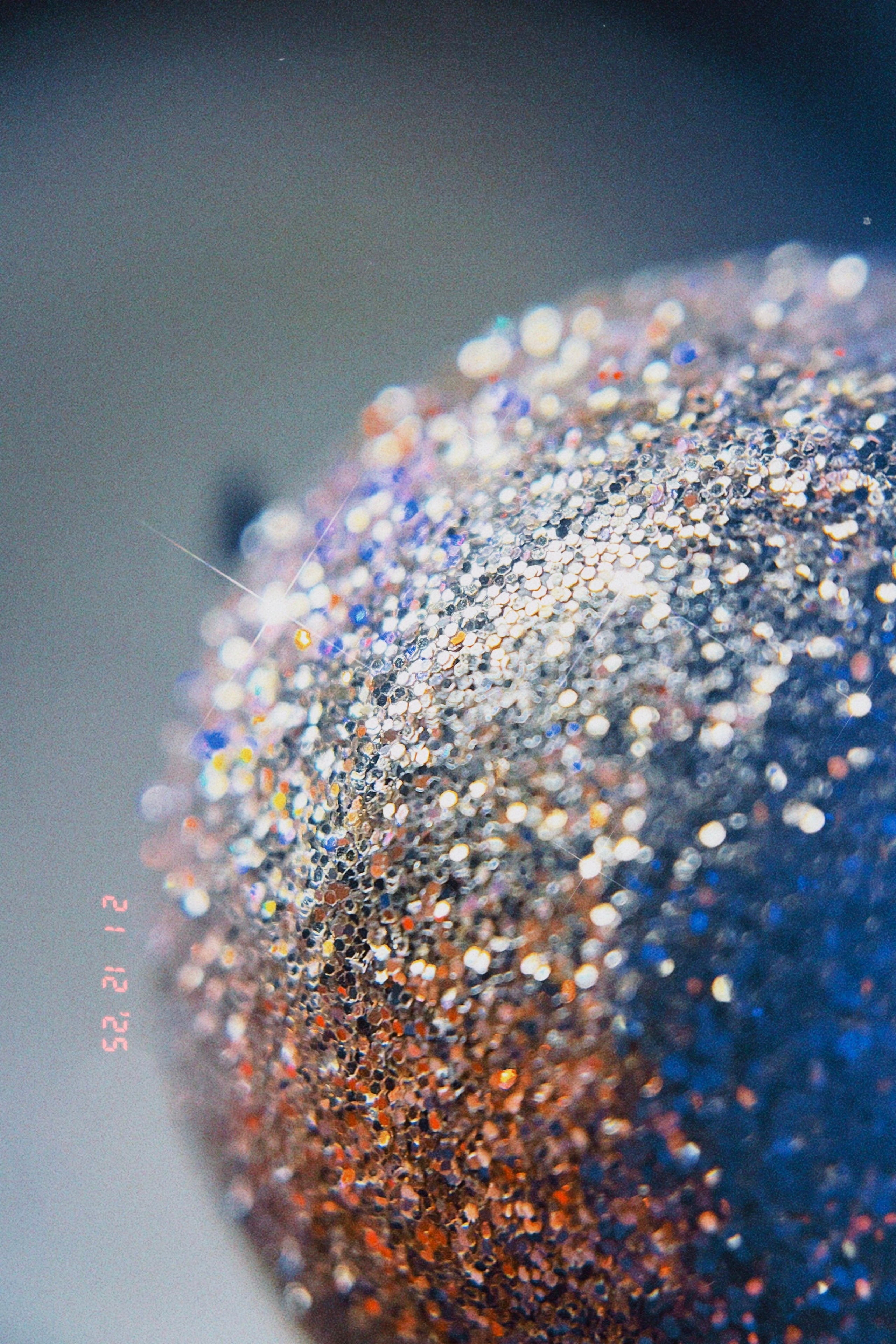 ОБЛОЖКА ДЛЯ ТРЕКА: ЕВГЕНИЯ ПЕЛЕВИНА — В ЯНВАРЕ. Фотография для артистов