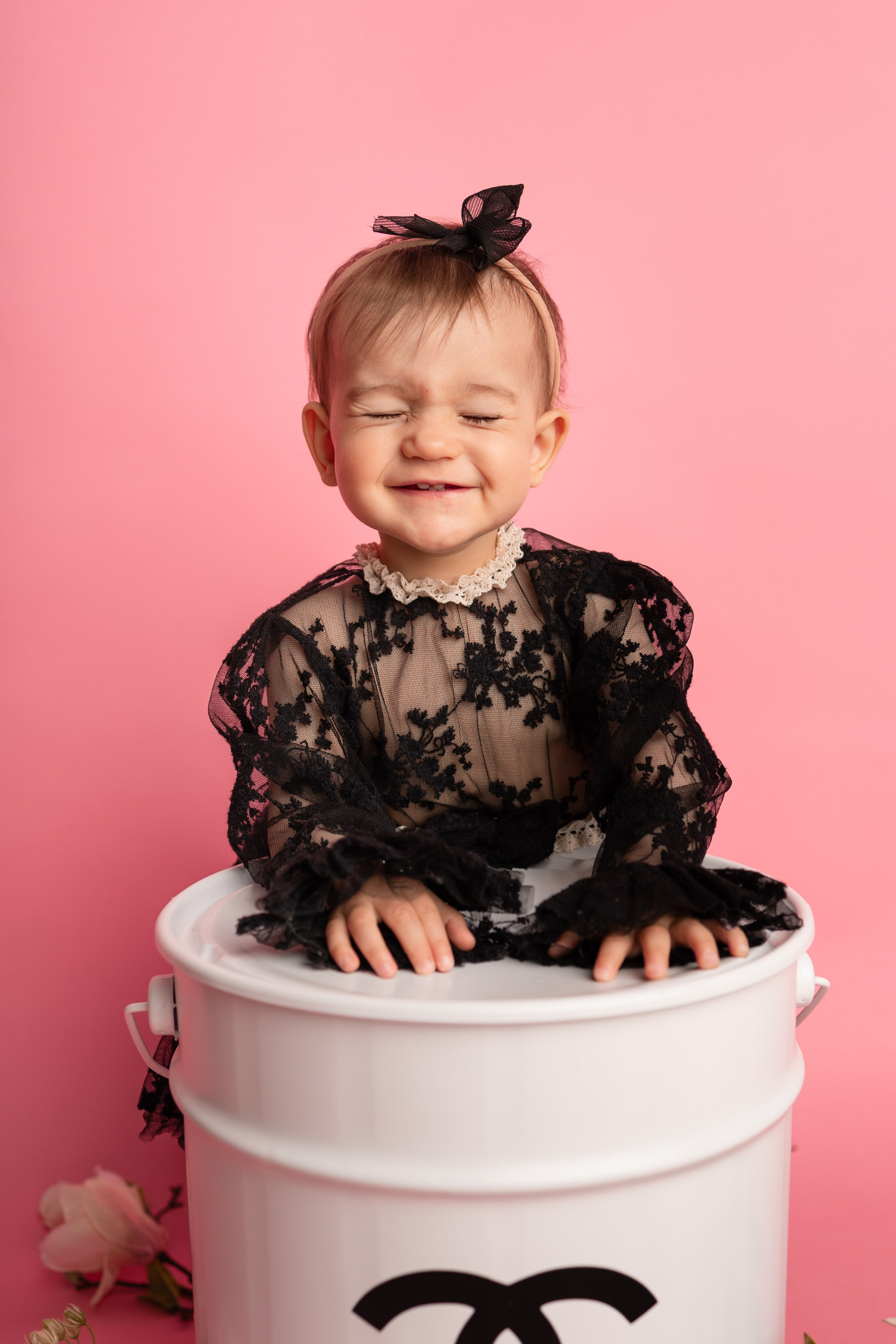 От 9 месяцев  - Фотограф новорожденных: магия детства в каждом снимке. Фотограф новорожденных: волшебные моменты первых дней жизни