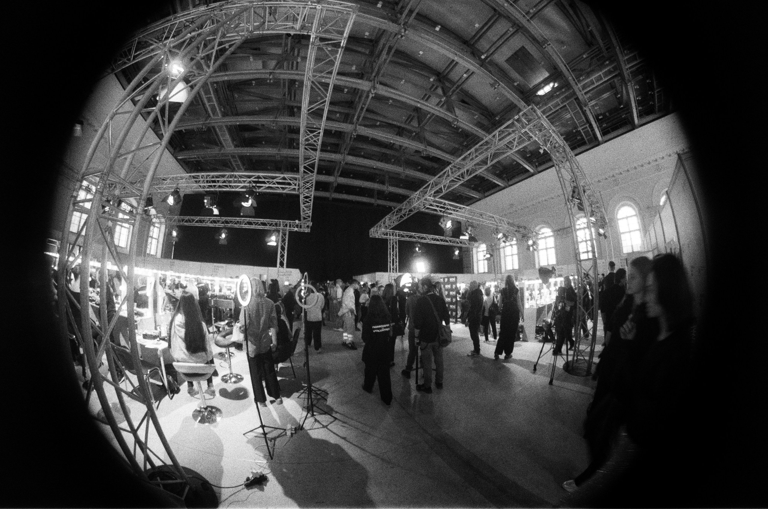 День 1. Плёночный фотограф Москва, Саша Звук