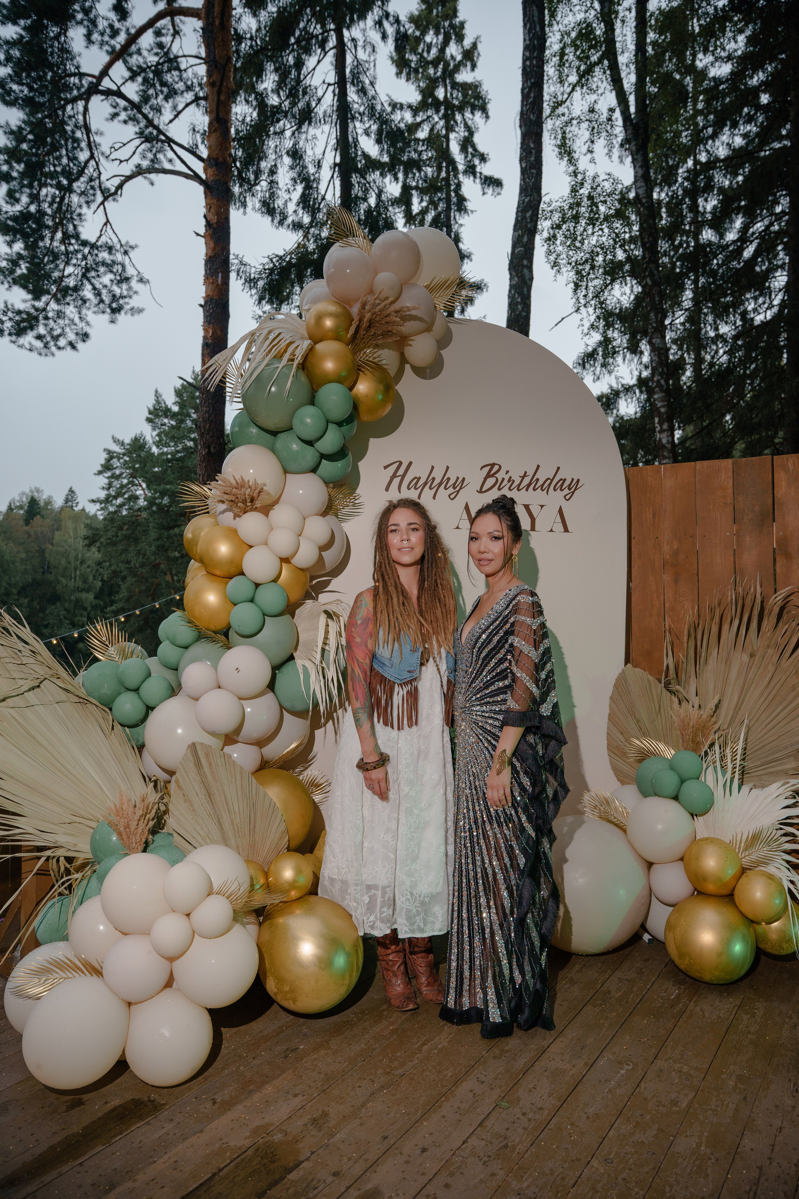 День рождения в шатре на водохранилище. Репортажный фотограф Москва Сергей Дружинин