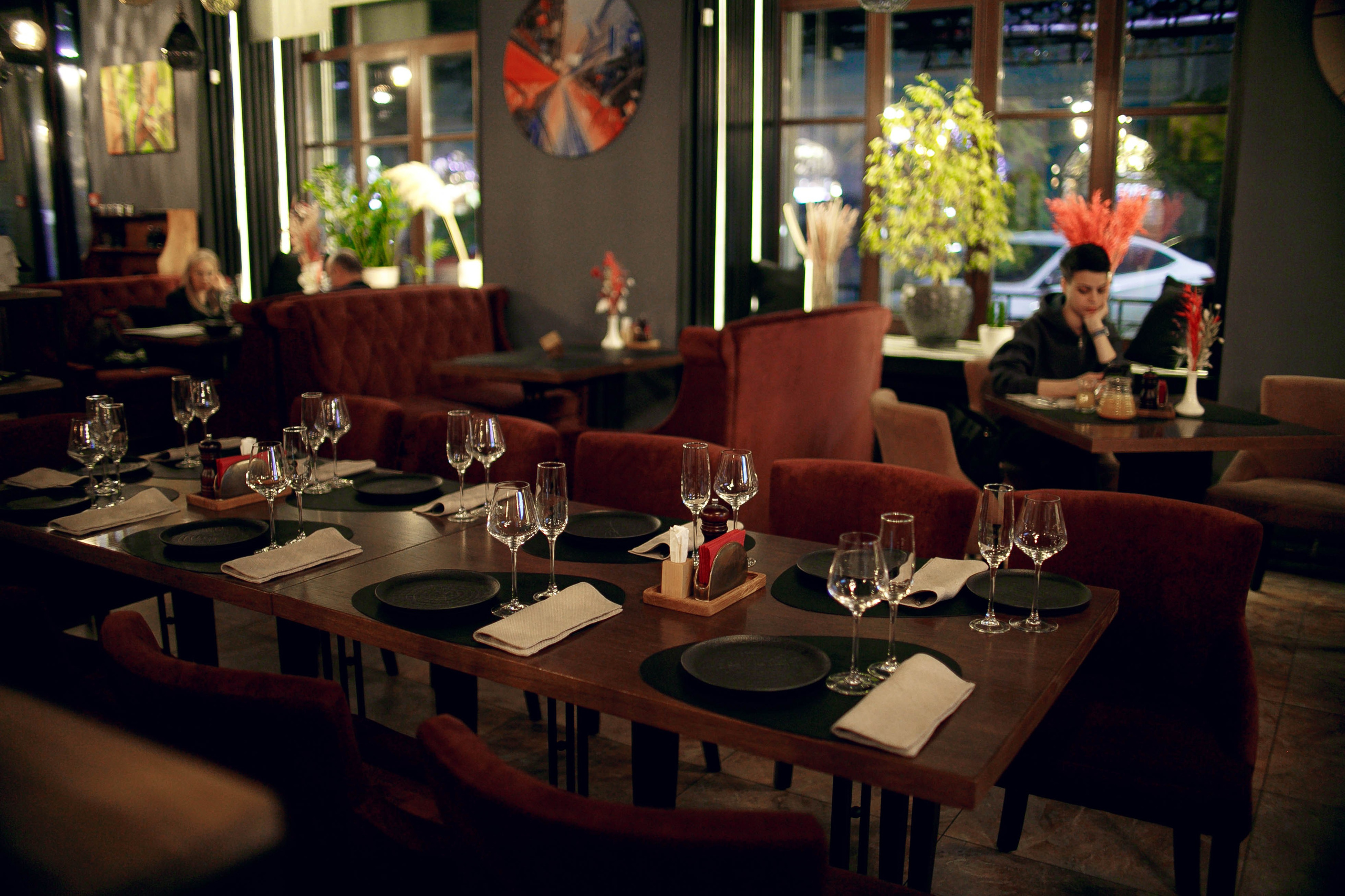 «Март». Ваш репортажный фотограф Артемий Антонов