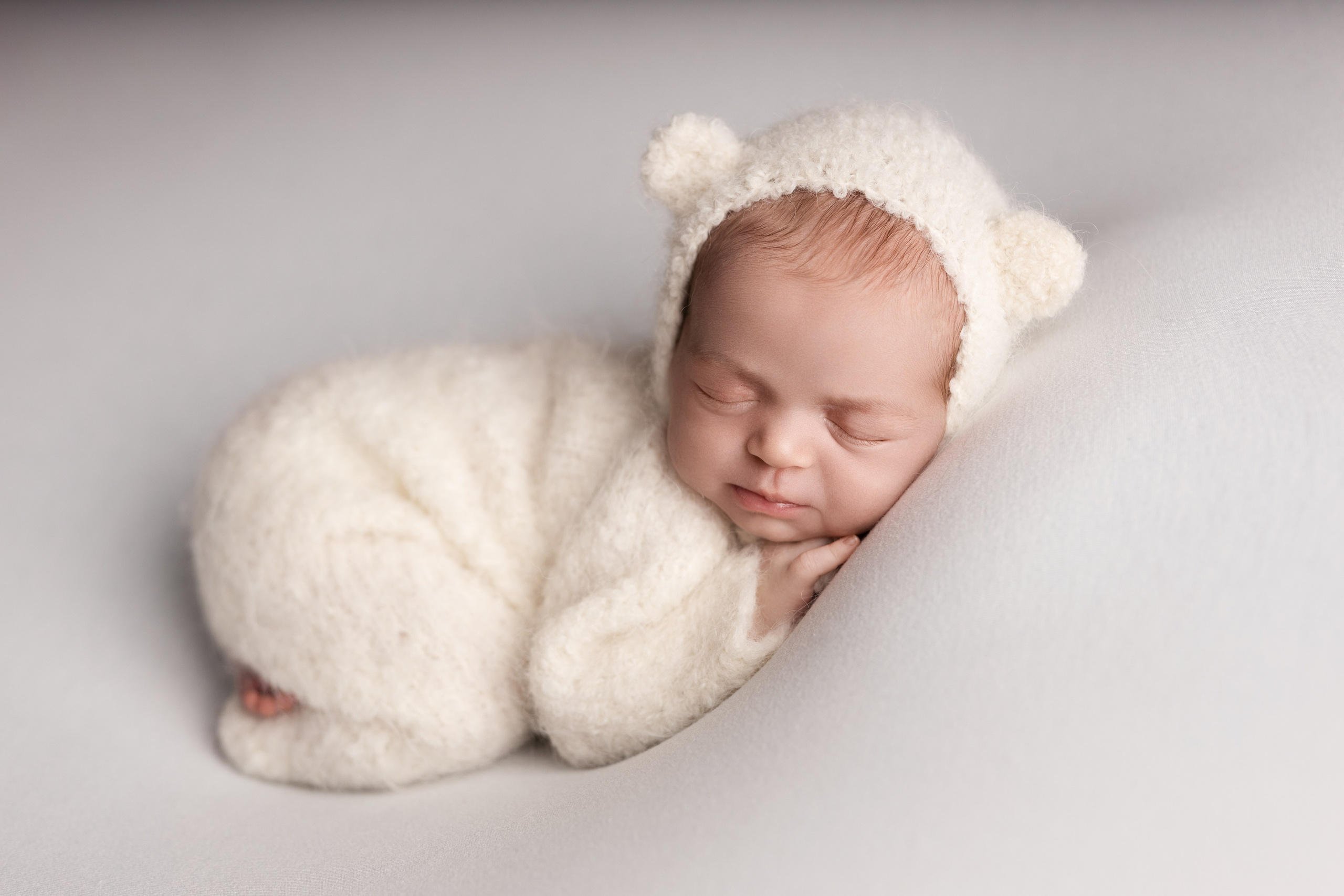 Фотограф новорожденных | Екатерина | Портфолио и цены | Съемка в студии и дома. Фотограф уникального направления ньюборн в Москве Екатерина Буценина