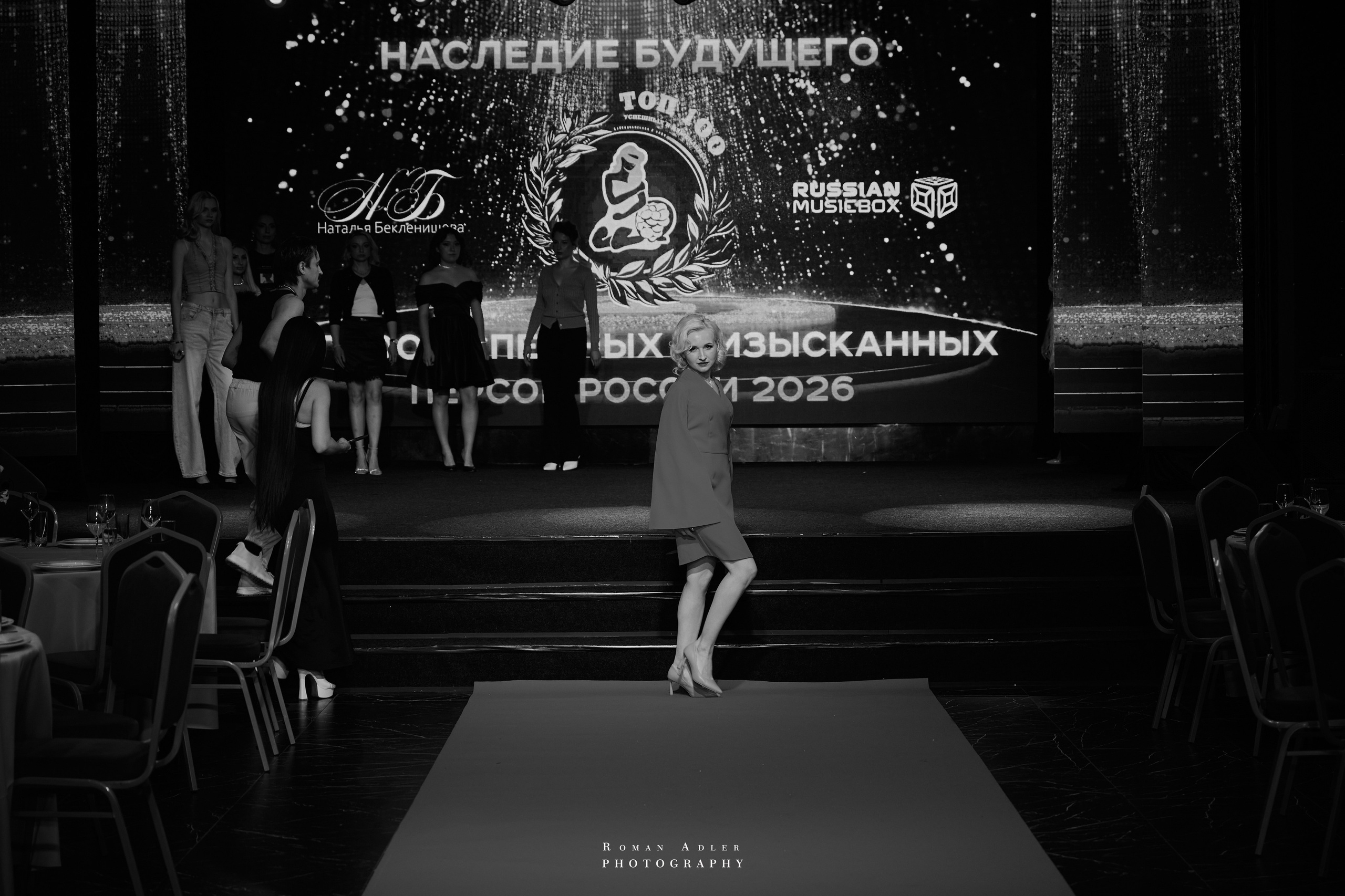 Бэкстейдж подготовки шоу Андрея Вишневского. Photographer Roman Adler