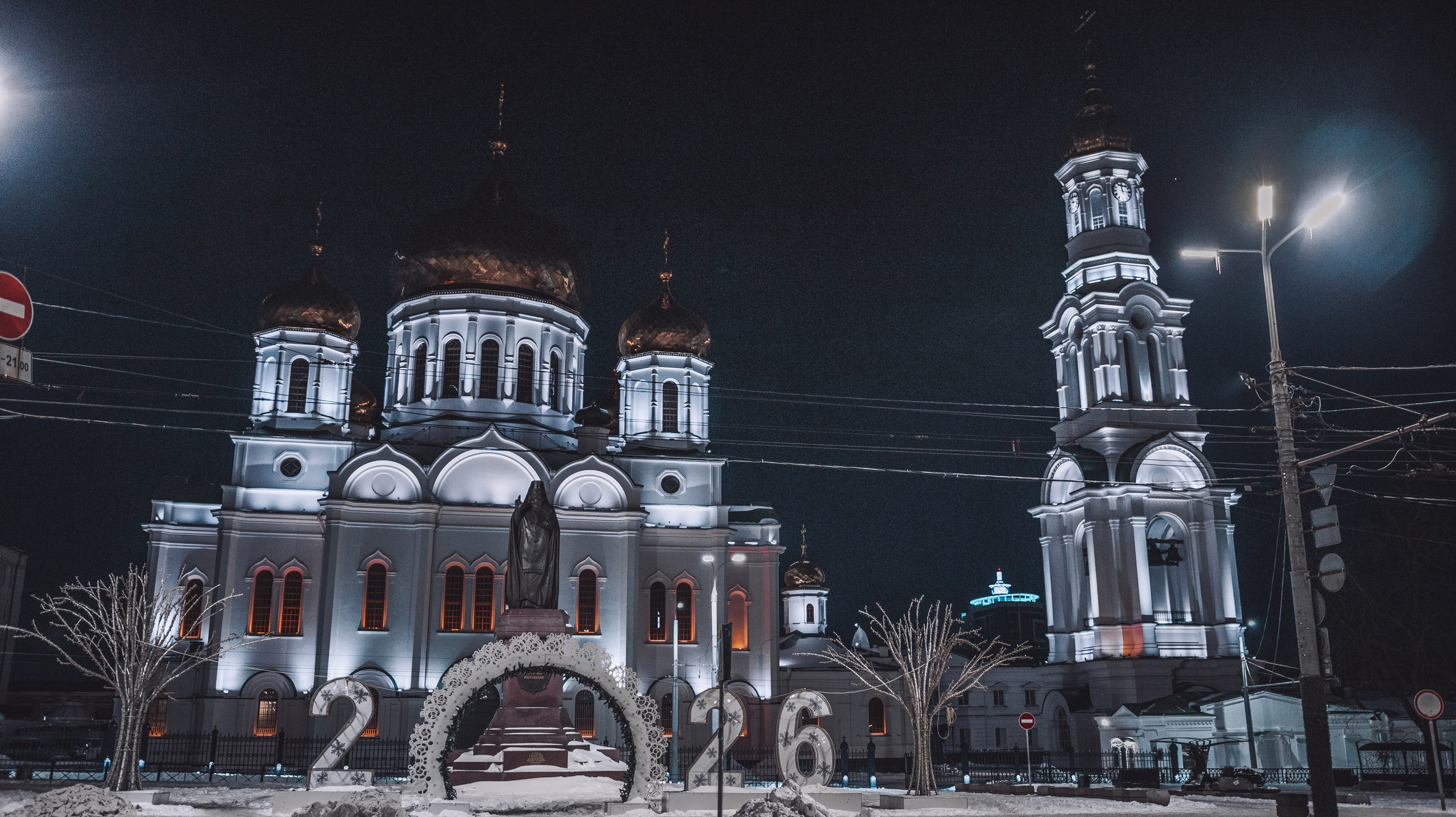 АРХИТЕКТУРА И ГОРОД. Фотограф. Пейзажи, макро, портреты. Город Енакиево, без границ в съёмке