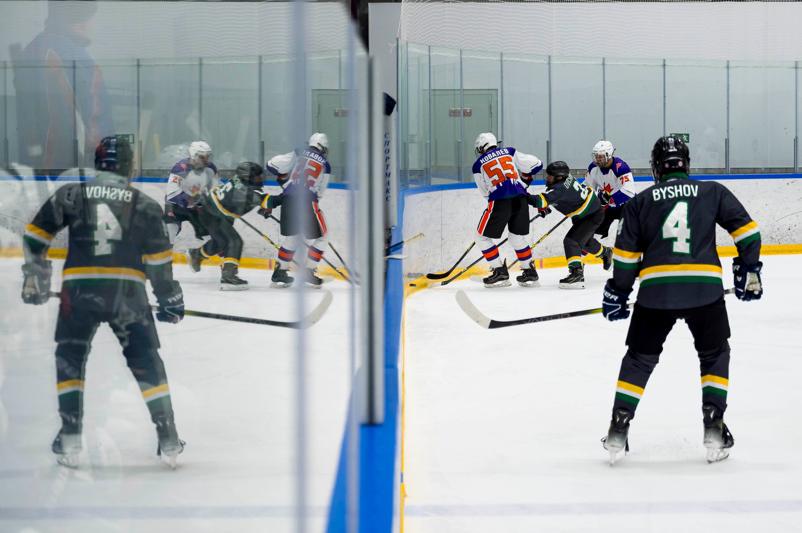 Хоккейный матч корпоративной команды Зарубежнефть. Репортажный фотограф и видеограф Слава Думчев. Тимбилдинги, отчетники, корпоративы