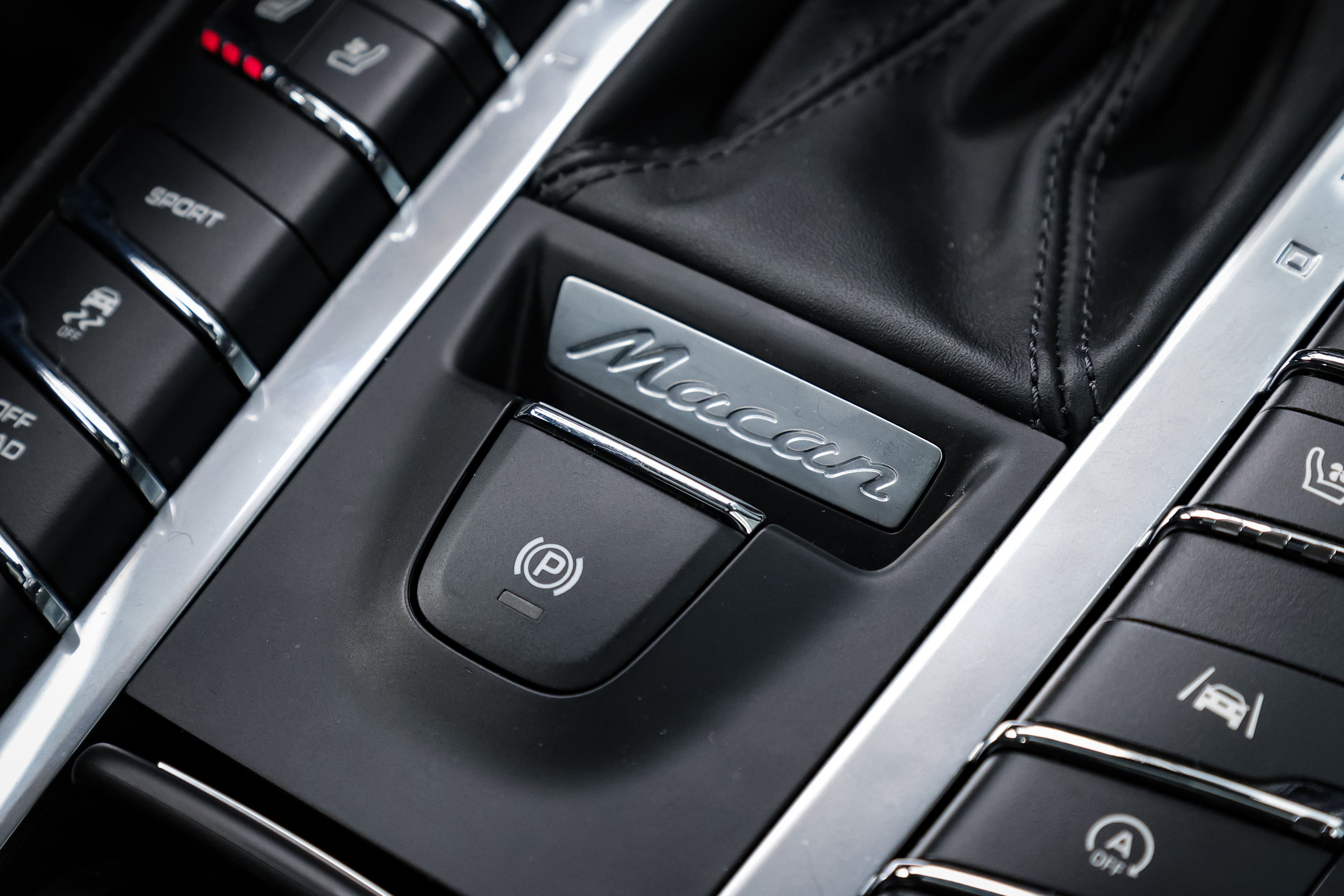 2021 PORSCHE MACAN S. Mixturecaptures