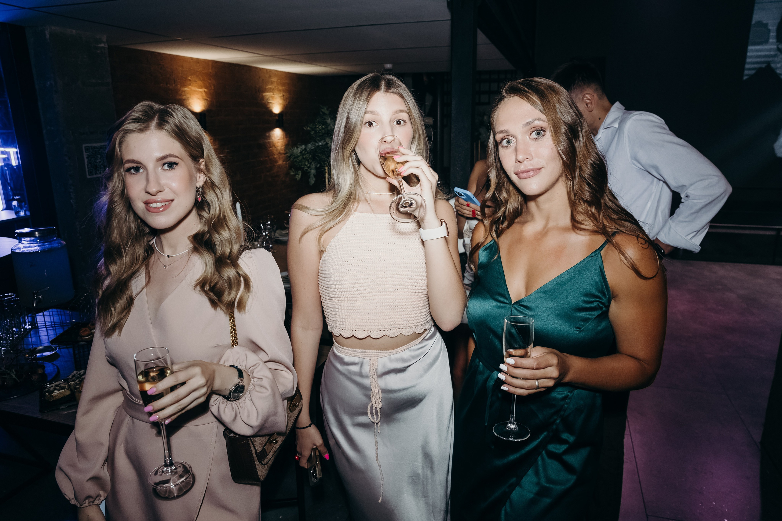 Счастье рядом. Свадебный фотограф-видеограф в Красноярске Евгений Константинопольский