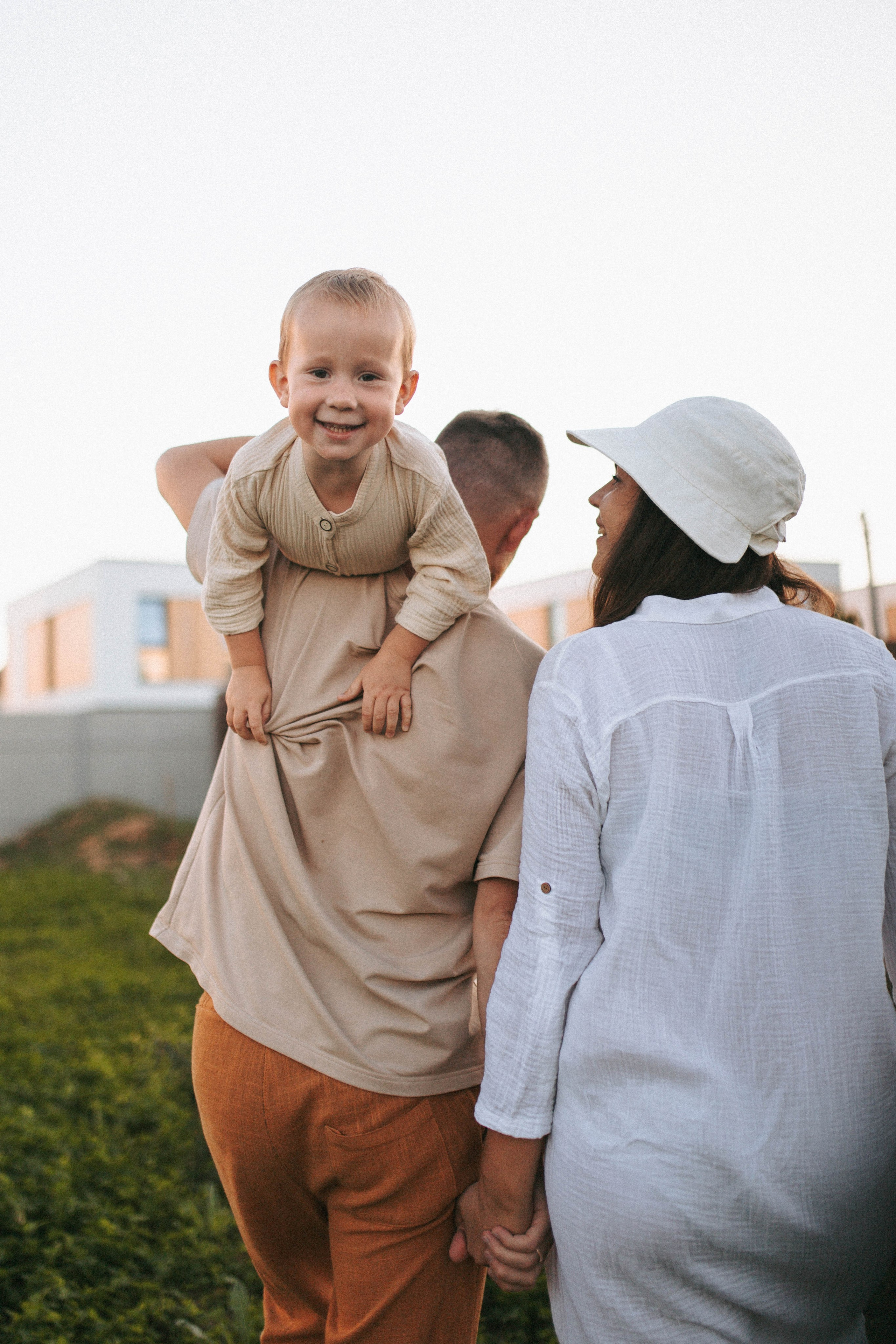 Во дворе своего дома. Свадебный и семейный фотограф в Нижнем Новгороде