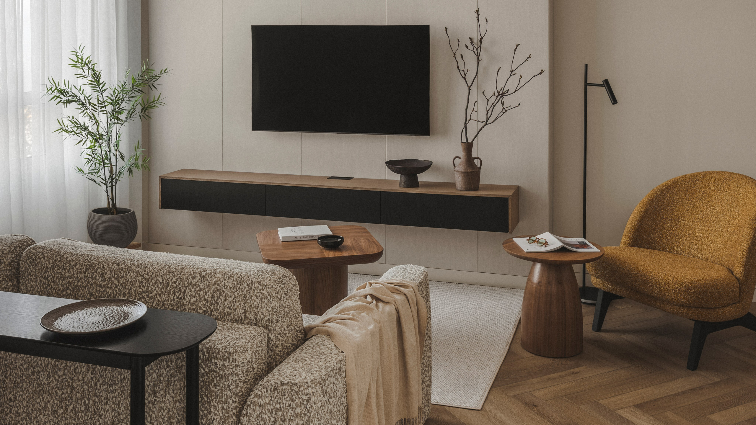 Djamilya Aitzhanova  — West Side. Roman Yakunin — interior photographer in Almaty, Kazakhstan