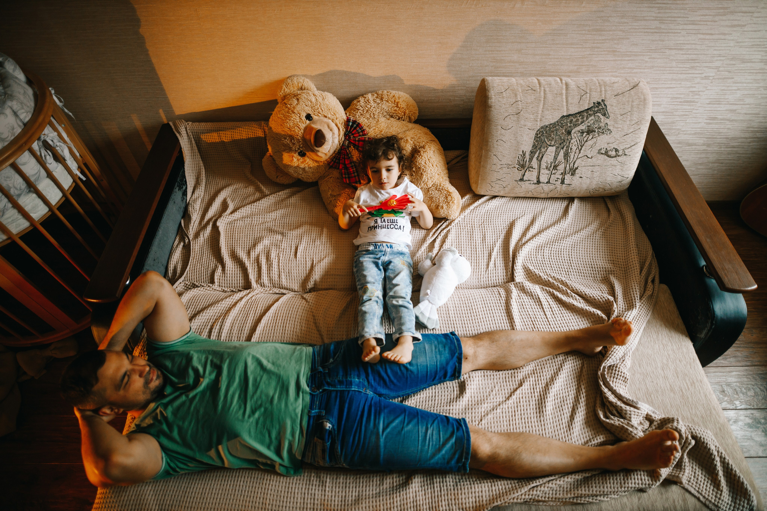 Пример семейной фотосессии дома. Дмитрий Мартьянов семейный фотограф в Санкт-Петербурге