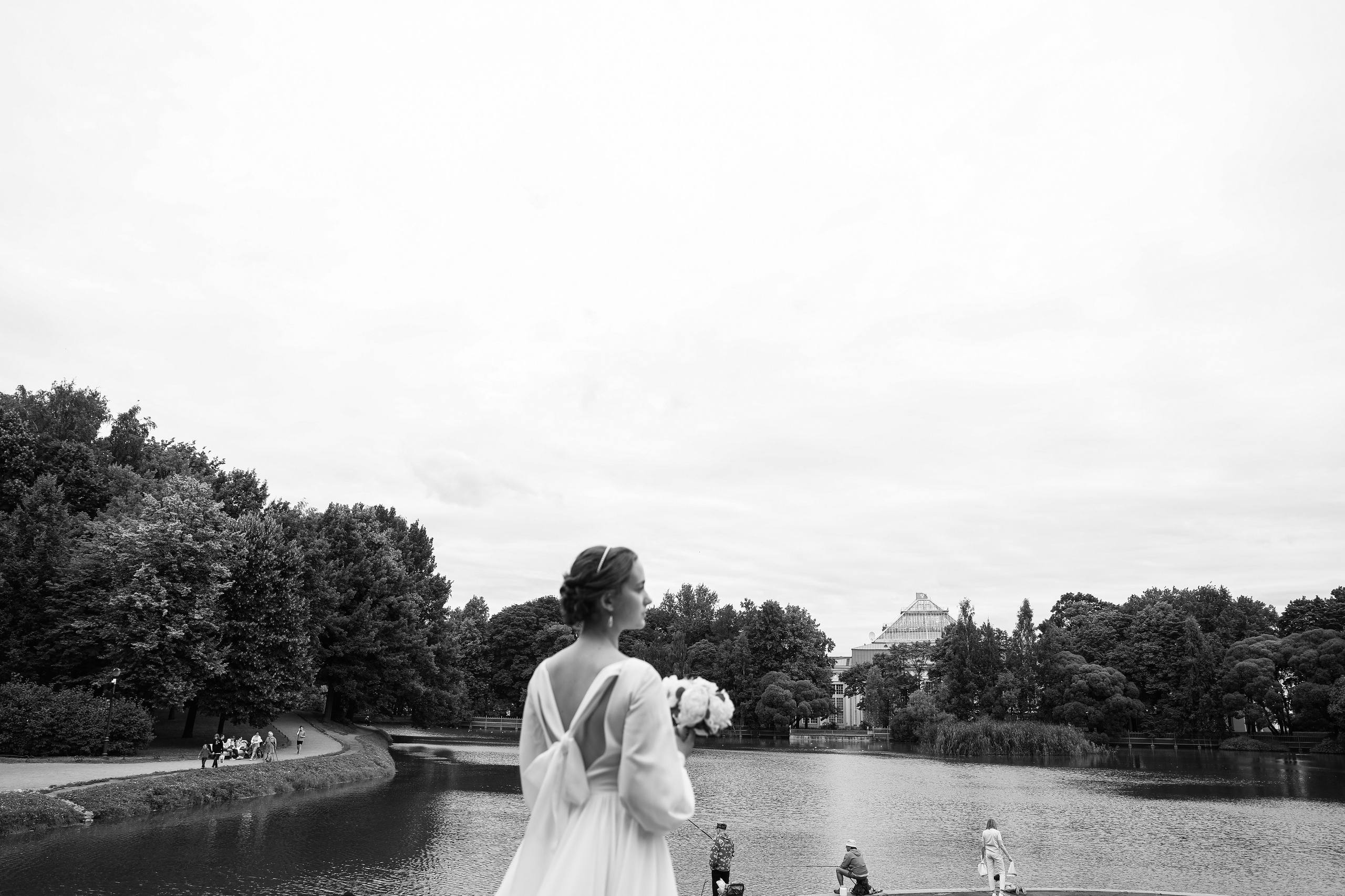 Любовь — противовес этому ужасу, любовь — акт единения и сохранения. Свадебный фотограф в Санкт-Петербурге