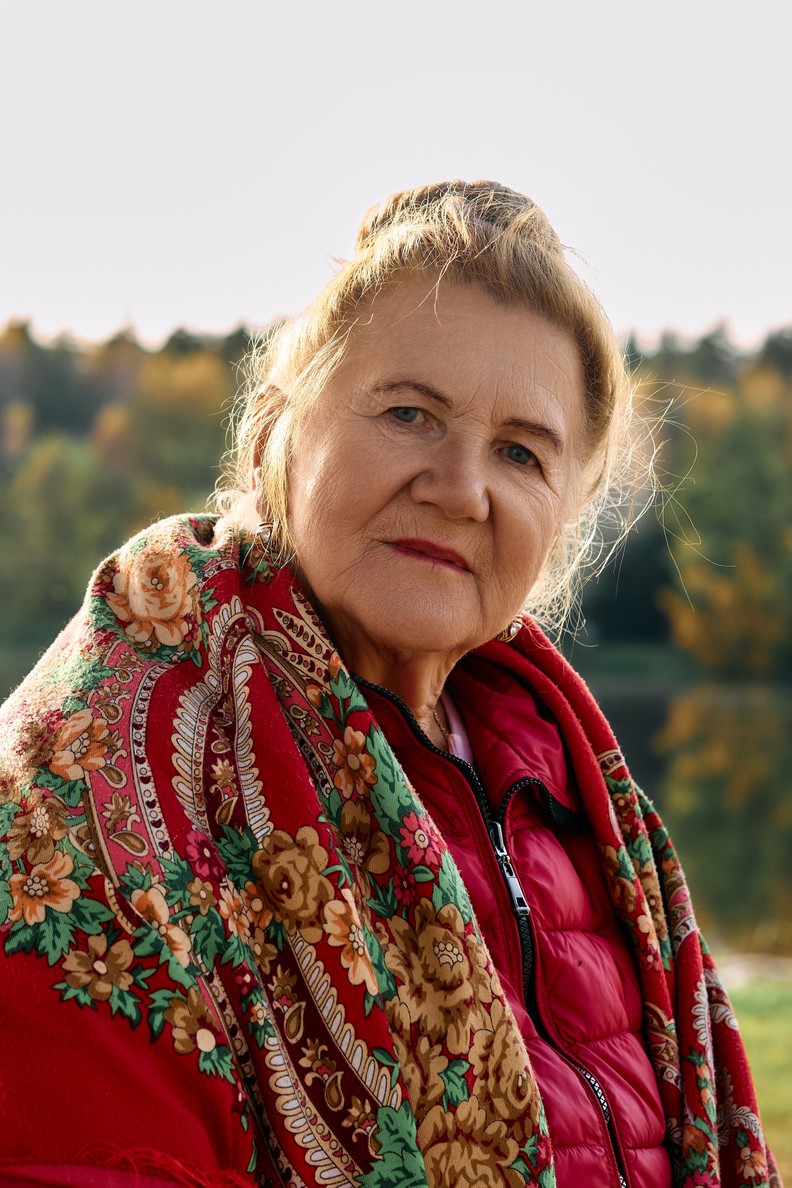 Фотосессия «Осенний вернисаж» для участников любительского объединения людей старшего поколения " Общение 55+». Фотограф Виталий Сид: профессиональная фотосъемка, обучение и новости индустрии