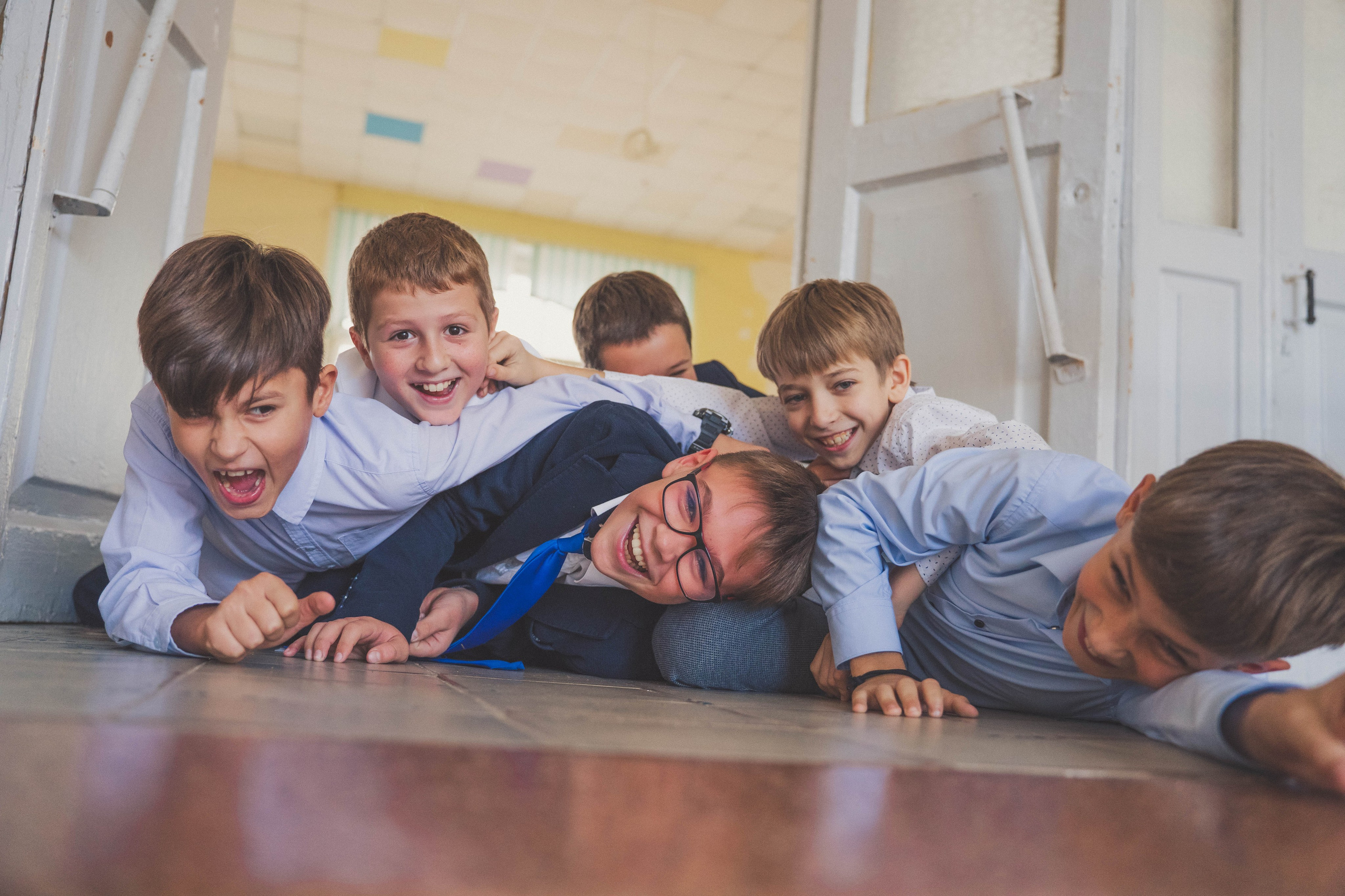 Классбук Гимназия 32 Иваново. Ирина Коновалова школьный фотограф. Выпускные альбомы Ярославль