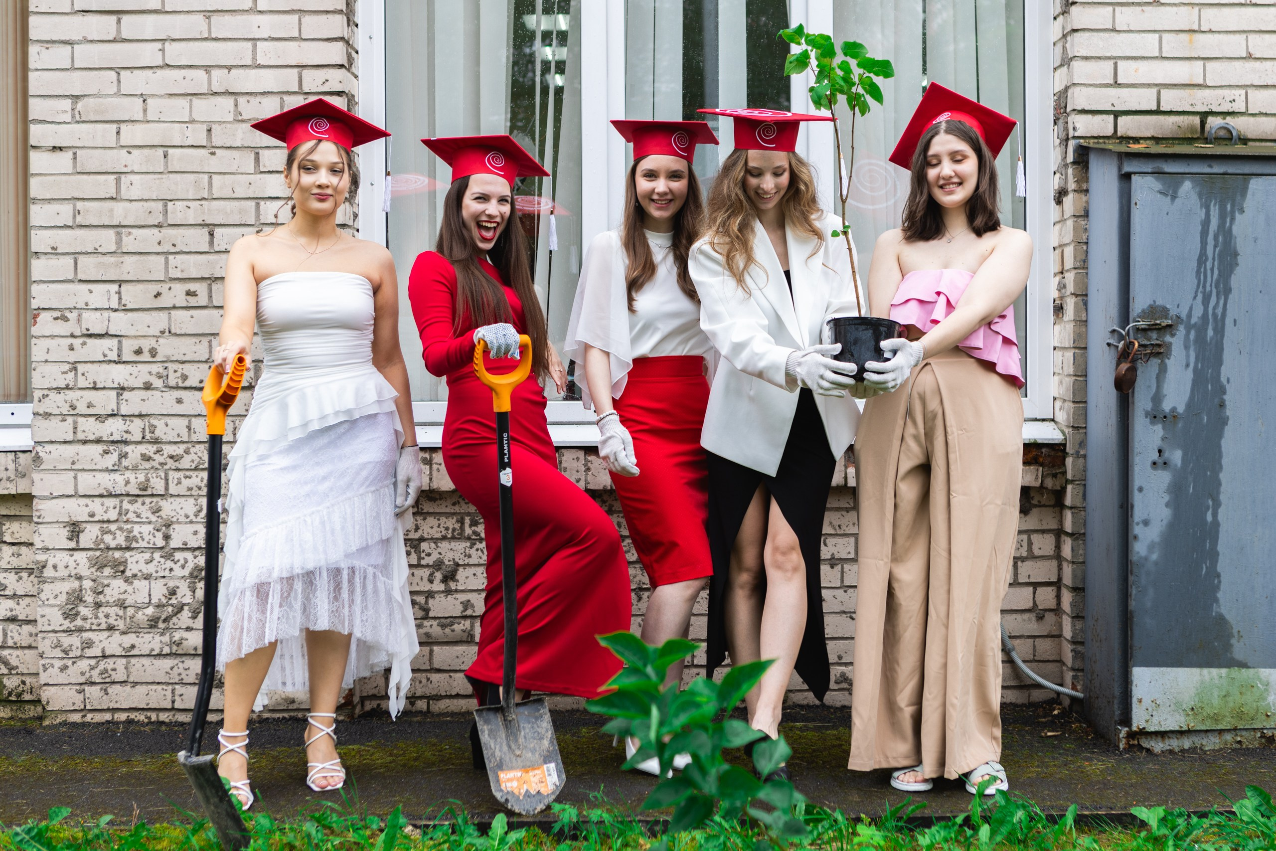 Репортаж с выпускного академии «Локон». Фотограф Елизавета Чечевица | Петербург