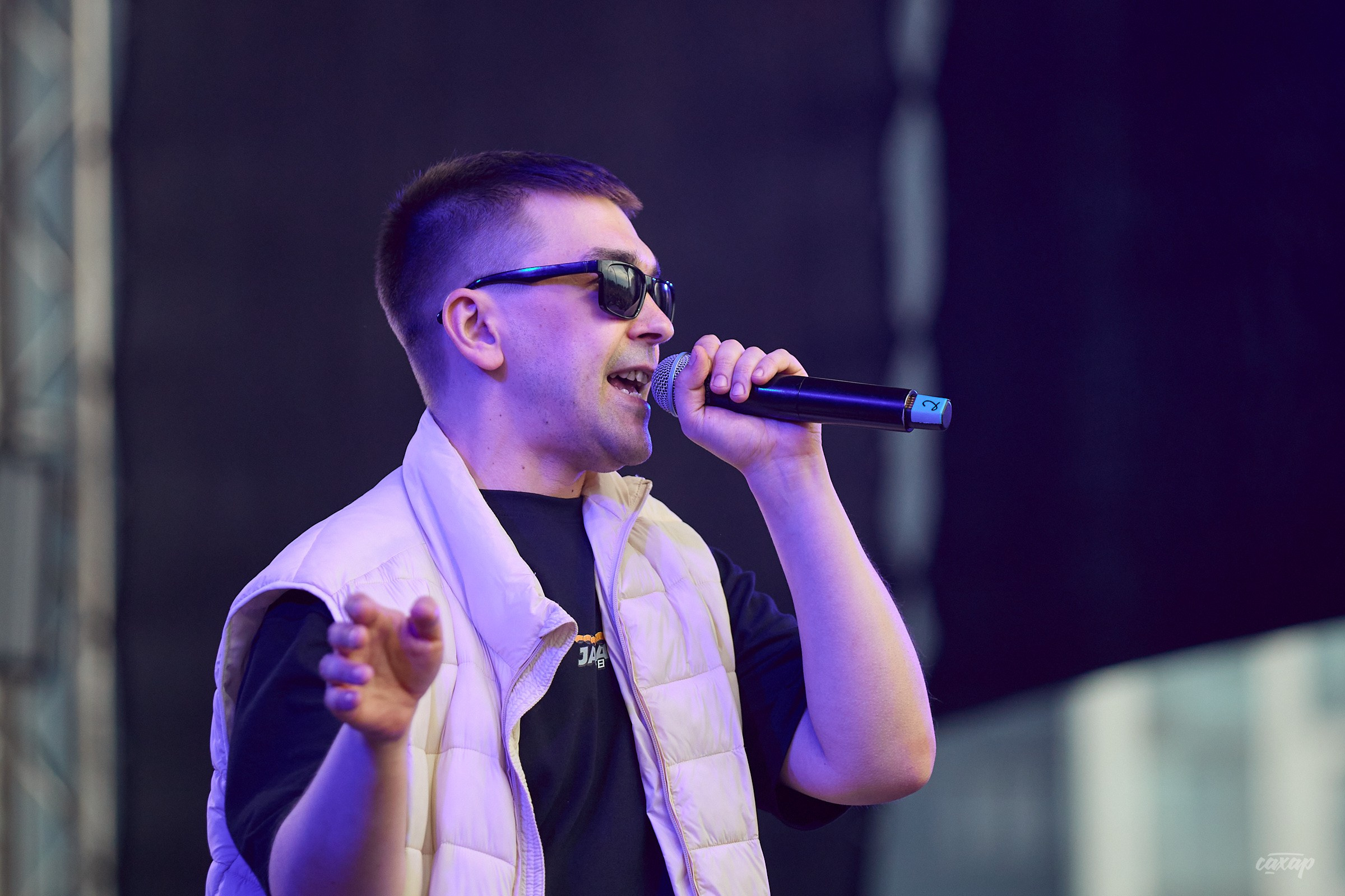 Ак-47, Витя АК. Профессиональный фотограф в Екатеринбурге Юра Сахар