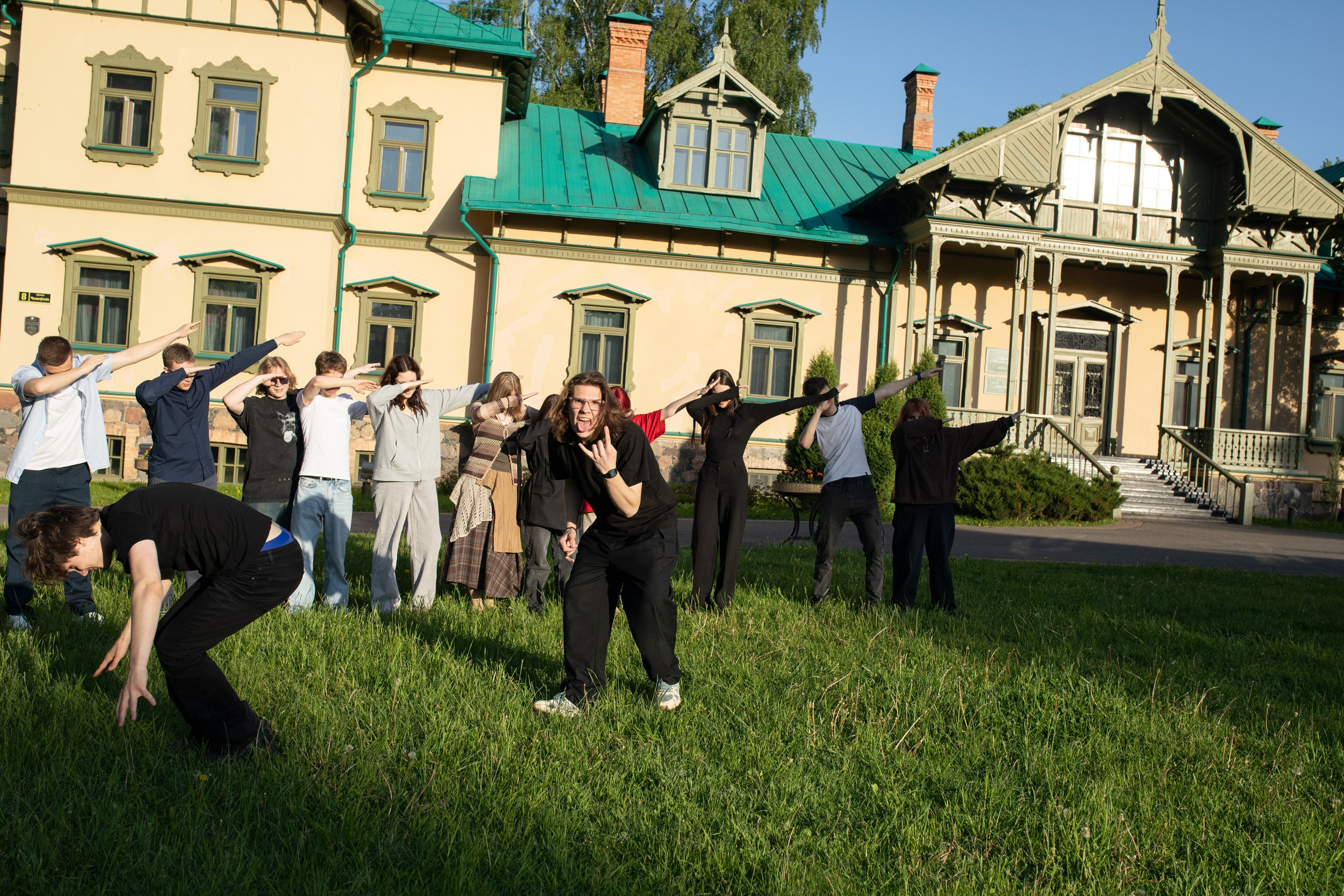 19/05/26 Лошицкий. Выпускные альбомы Cardsi