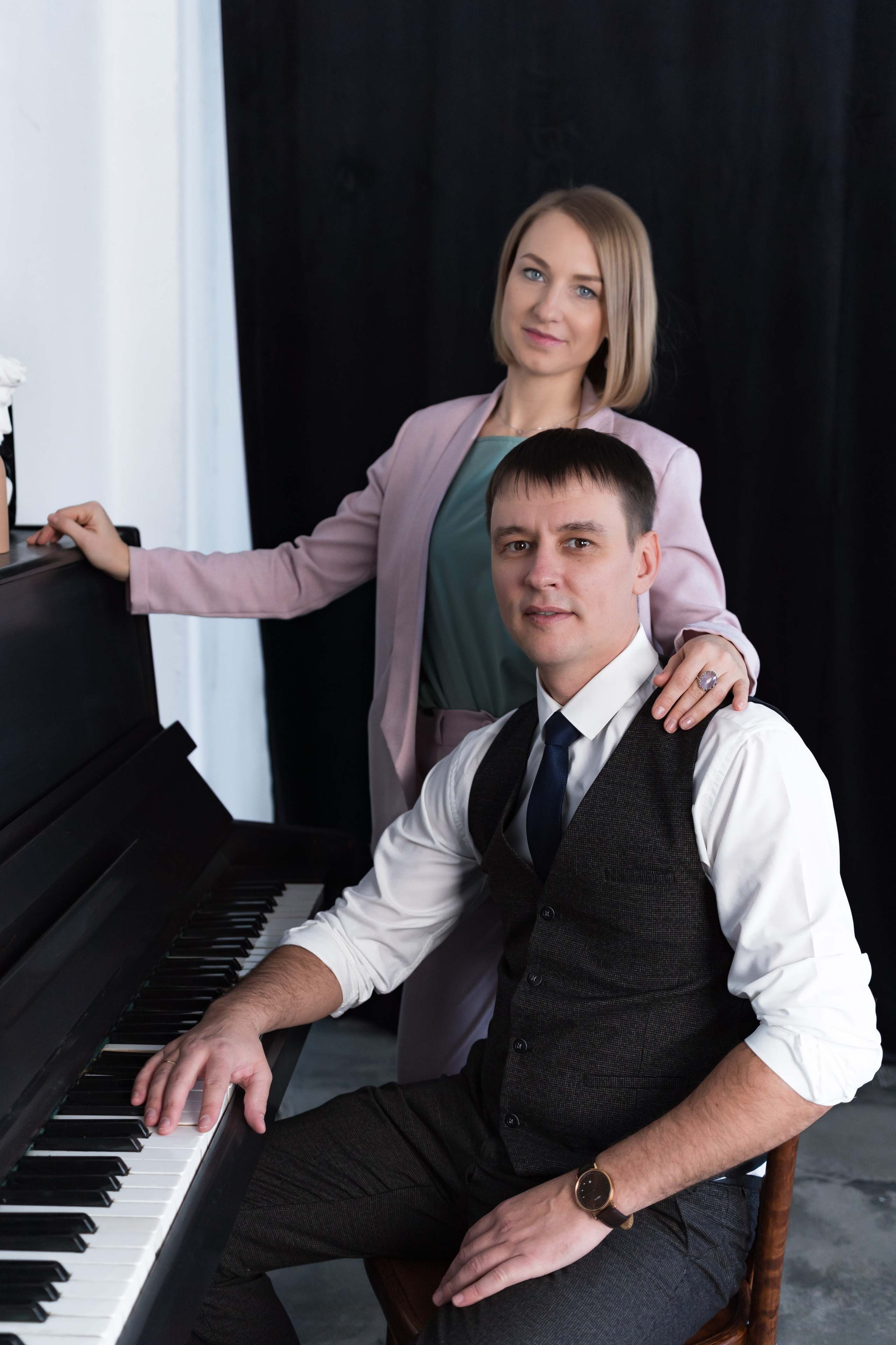 Фотосессия в студии Локация для Дмитрия и Дарьи. Свадебный и семейный фотограф в Омске Белозерова Александра