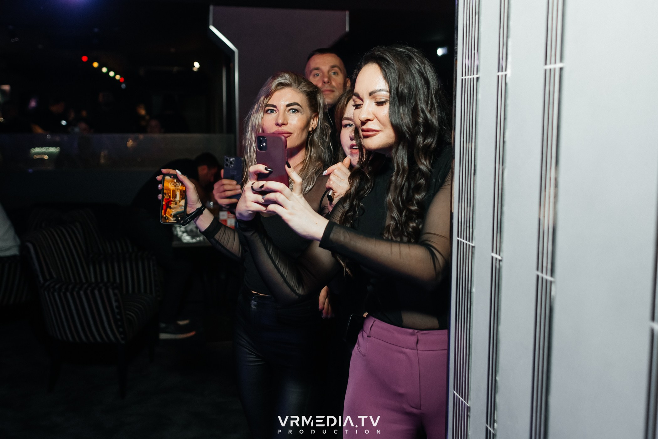 PARODY SHOW в караоке-баре «Volna»