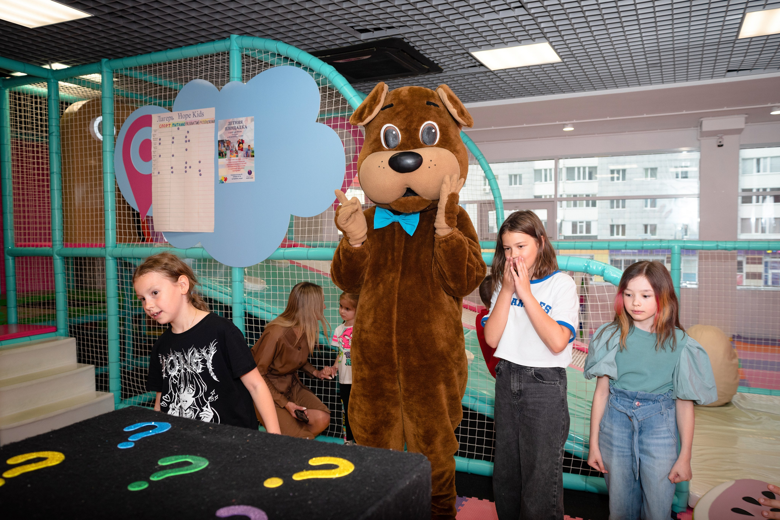 Фотографии детских праздников, дней рождения, выпускных и других мероприятий в Сургуте и Нефтеюганске.