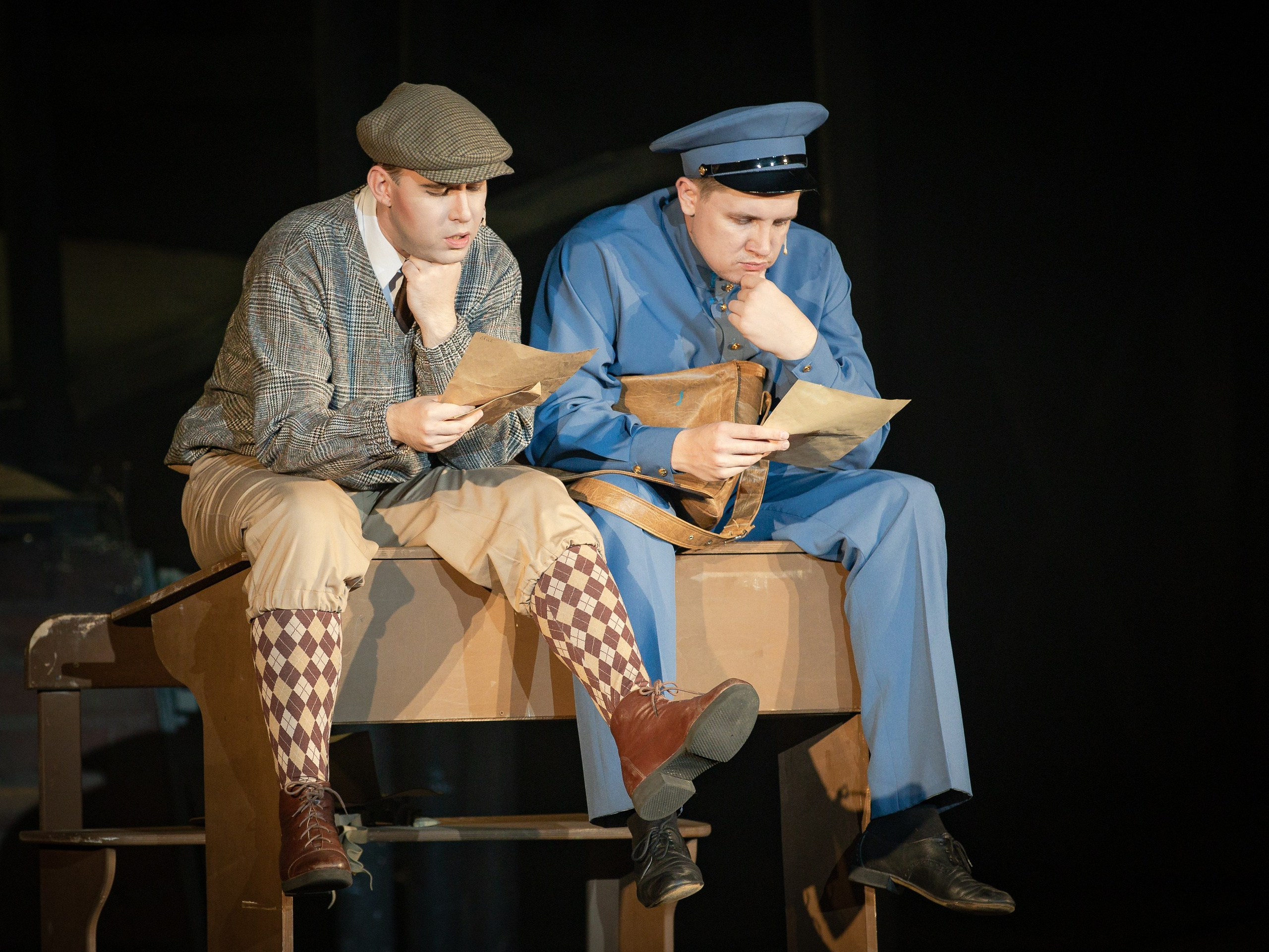 2 капитана. Фотограф. г. Южно-Сахалинск. Олег Толстов