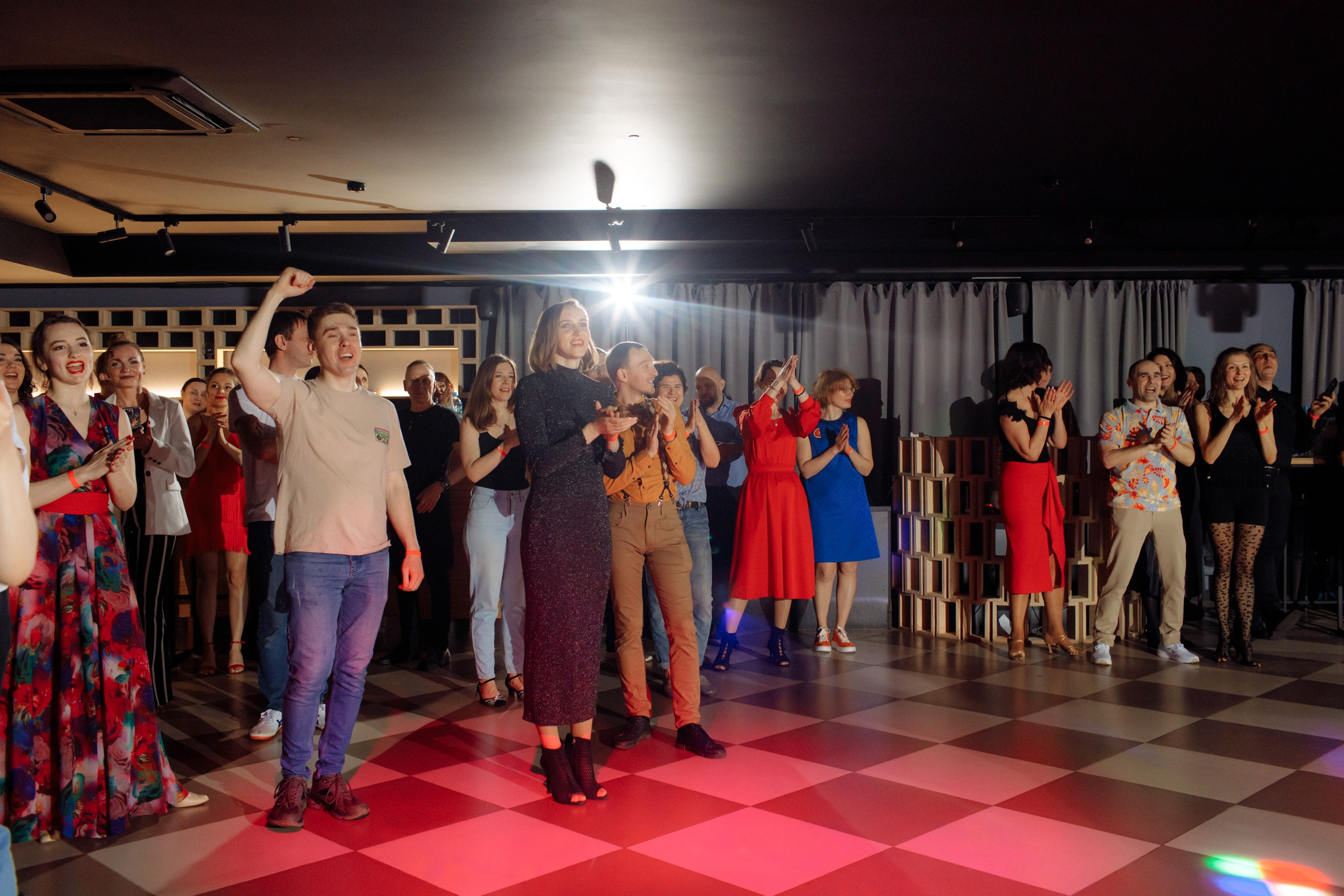 ISALSА. Вечеринка в школе танцев. Свадебный фотограф в Ярославле Анастасия Архипова