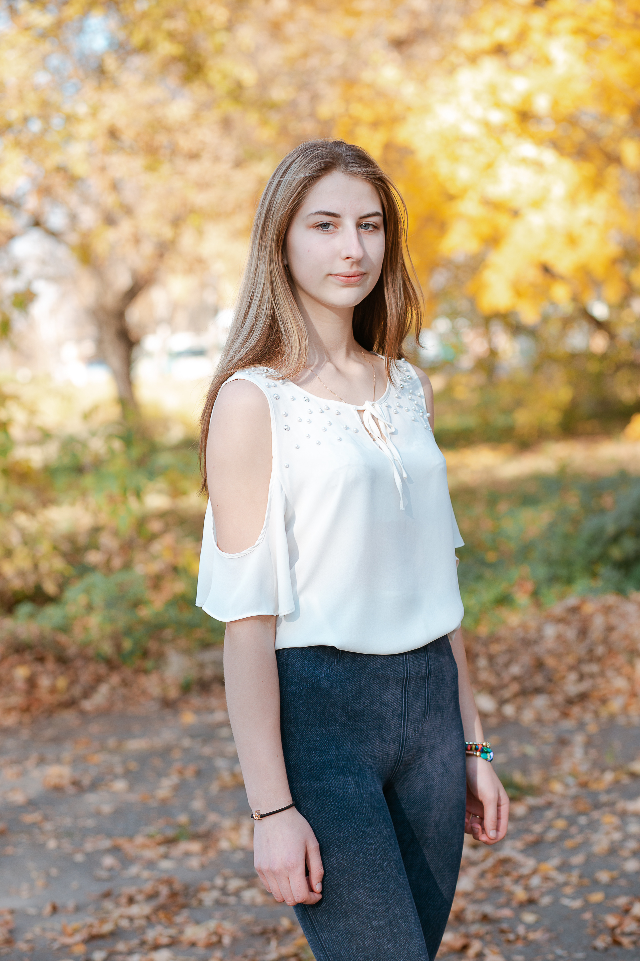 Осенняя фотосессия для выпускного альбома. Студия выпускных альбомов Остров