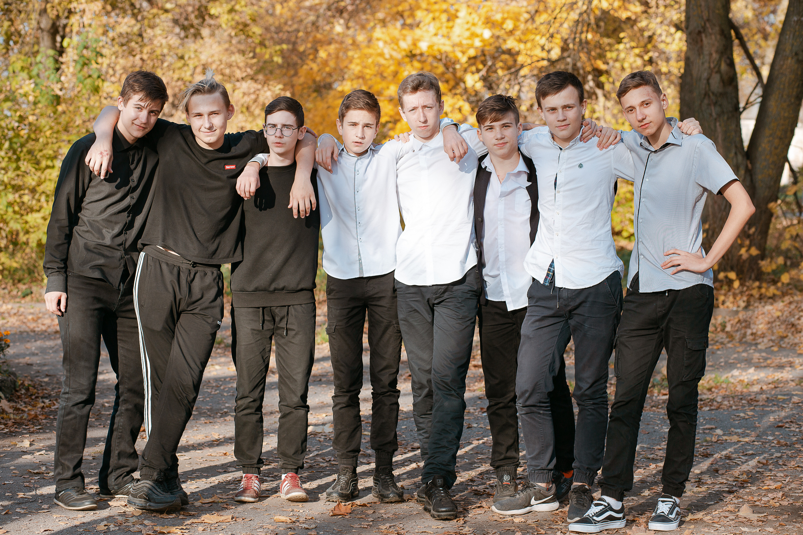 Осенняя фотосессия для выпускного альбома. Студия выпускных альбомов Остров