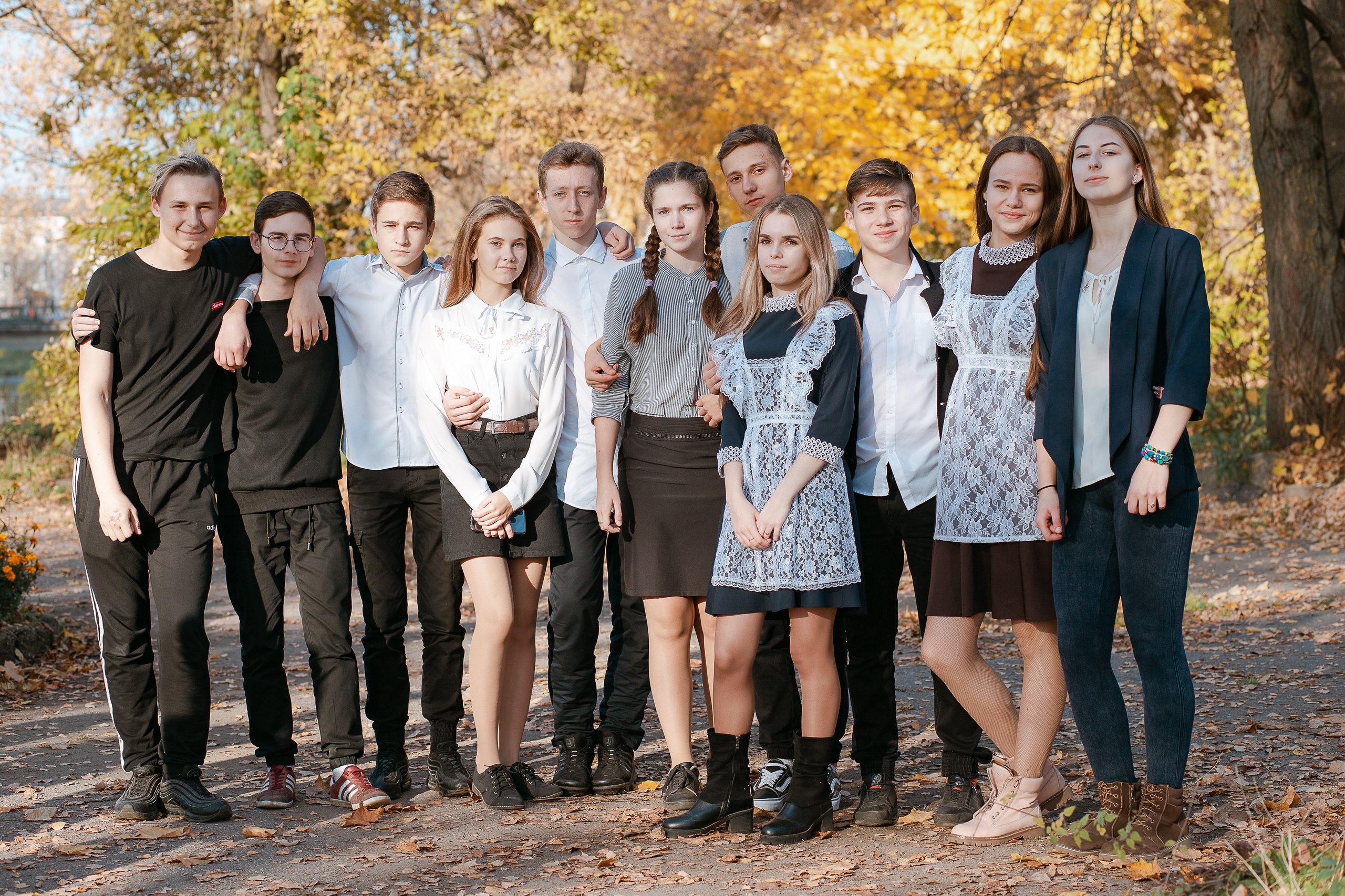 Осенняя фотосессия для выпускного альбома. Студия выпускных альбомов Остров