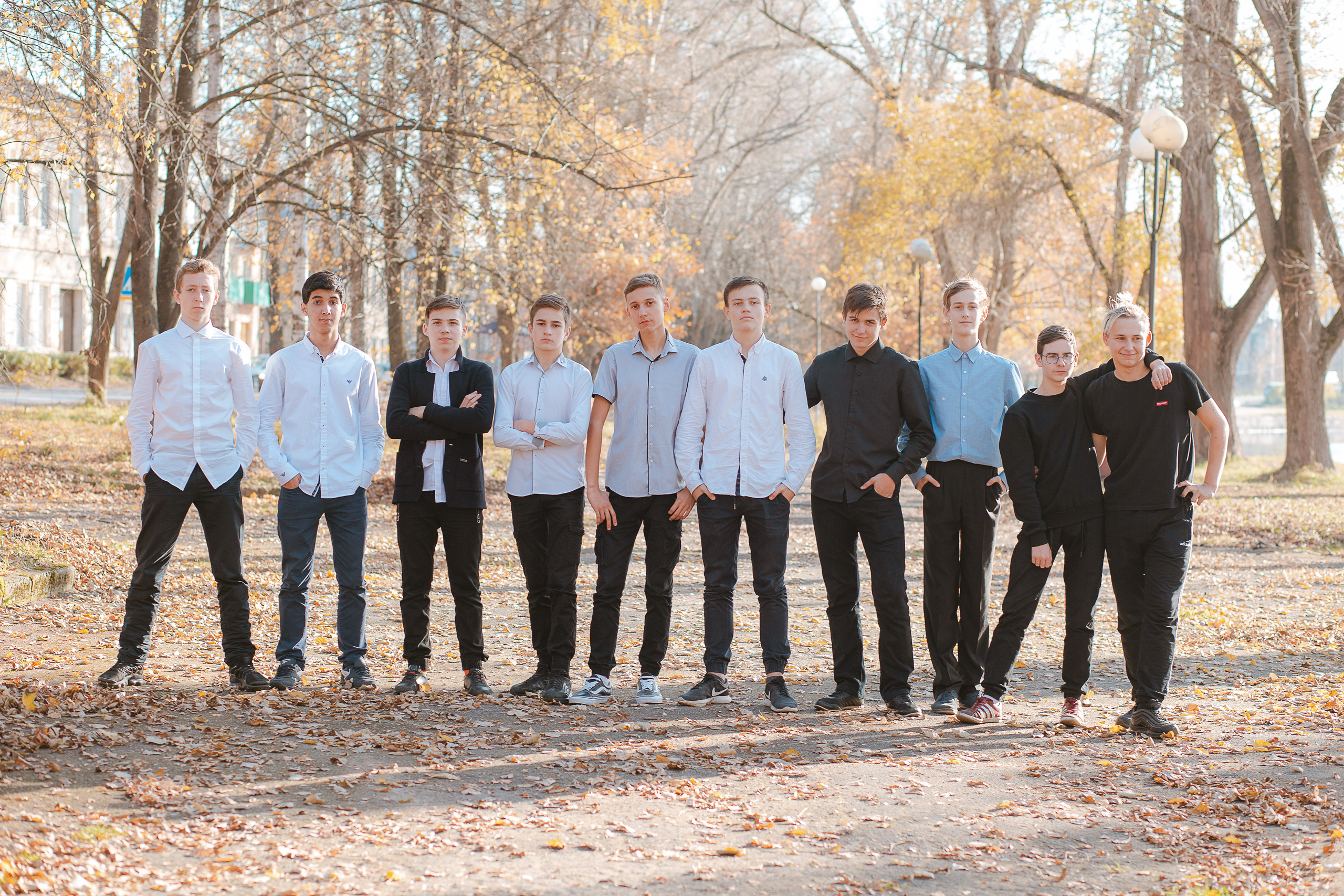 Осенняя фотосессия для выпускного альбома. Студия выпускных альбомов Остров