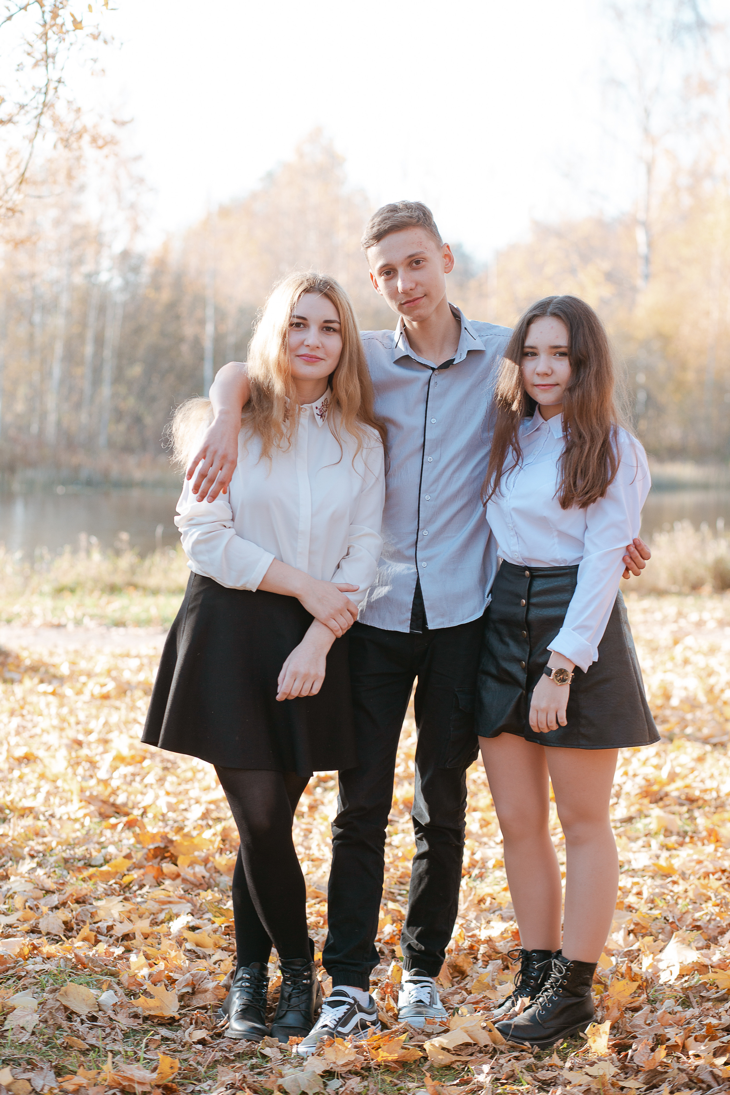 Осенняя фотосессия для выпускного альбома. Студия выпускных альбомов Остров