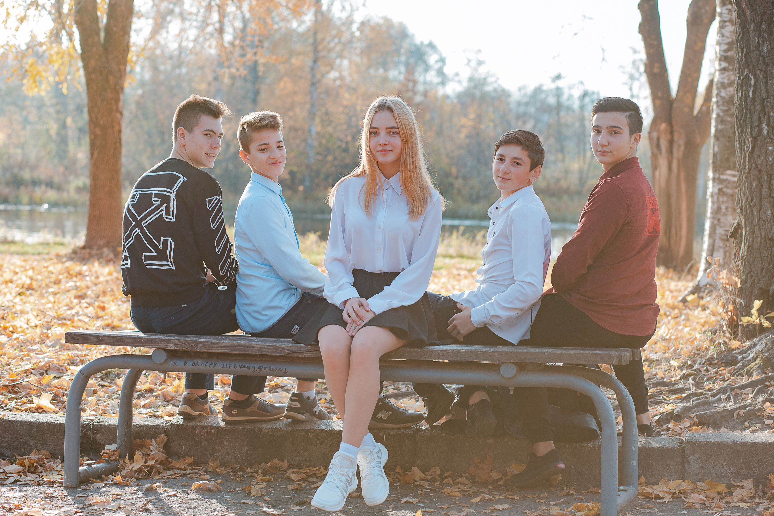 Фотосессия для выпускного альбома. Осень. Студия выпускных альбомов Остров