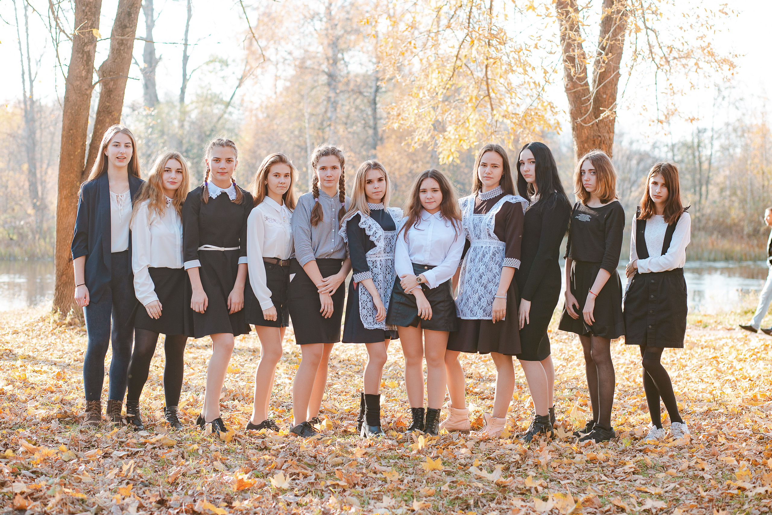 Осенняя фотосессия для выпускного альбома. Студия выпускных альбомов Остров