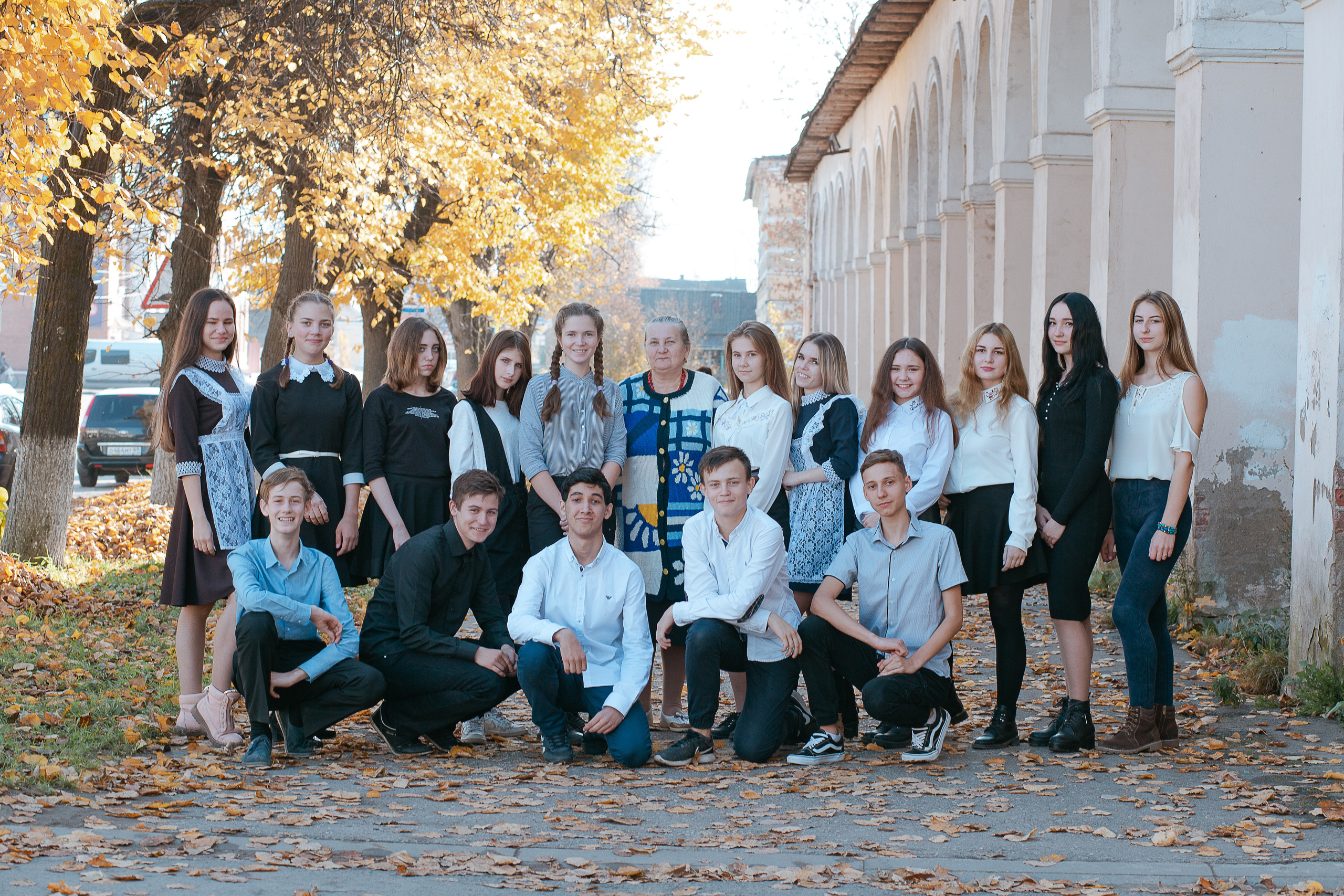 Осенняя фотосессия для выпускного альбома. Студия выпускных альбомов Остров