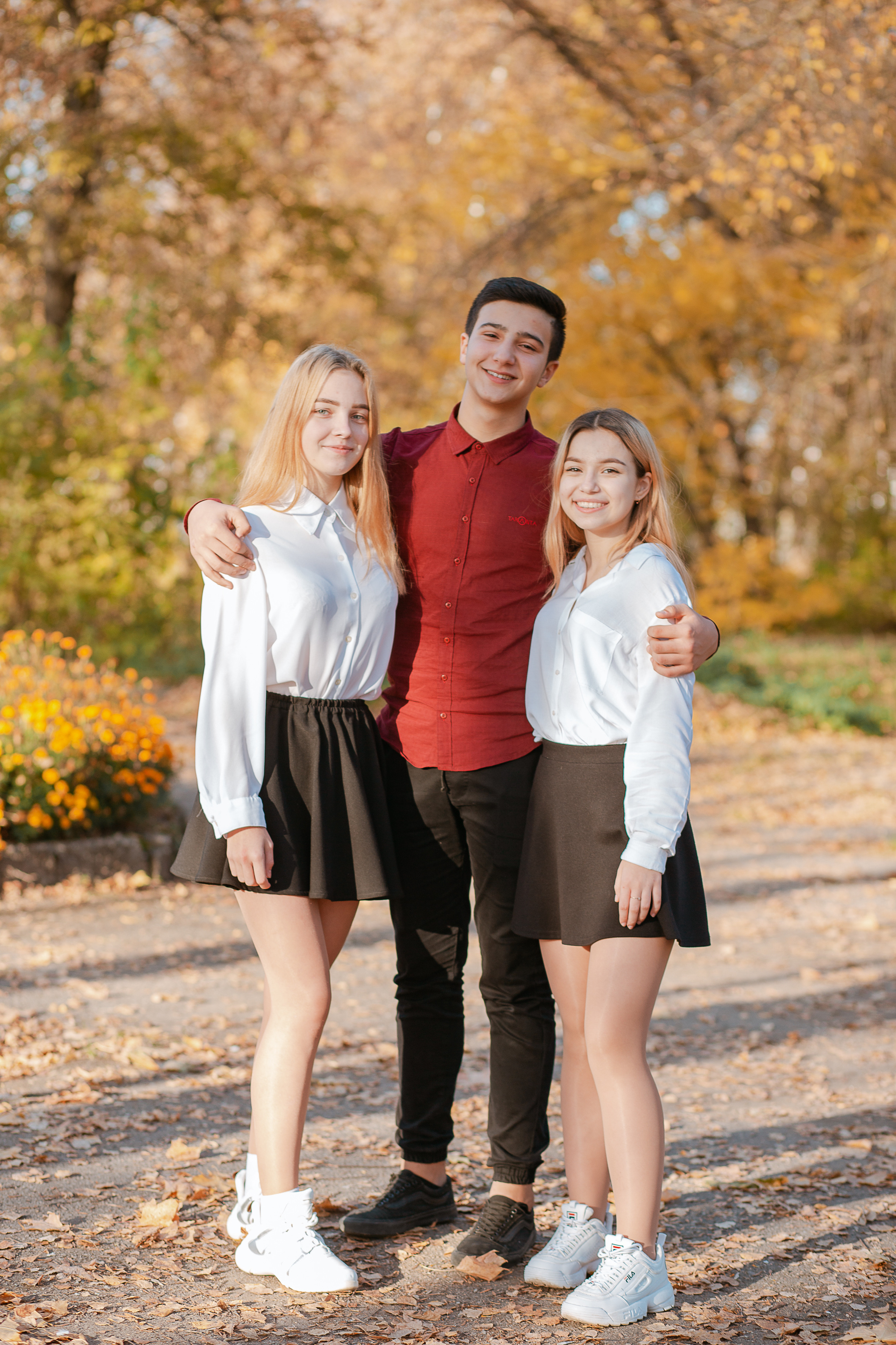 Фотосессия для выпускного альбома. Осень. Студия выпускных альбомов Остров