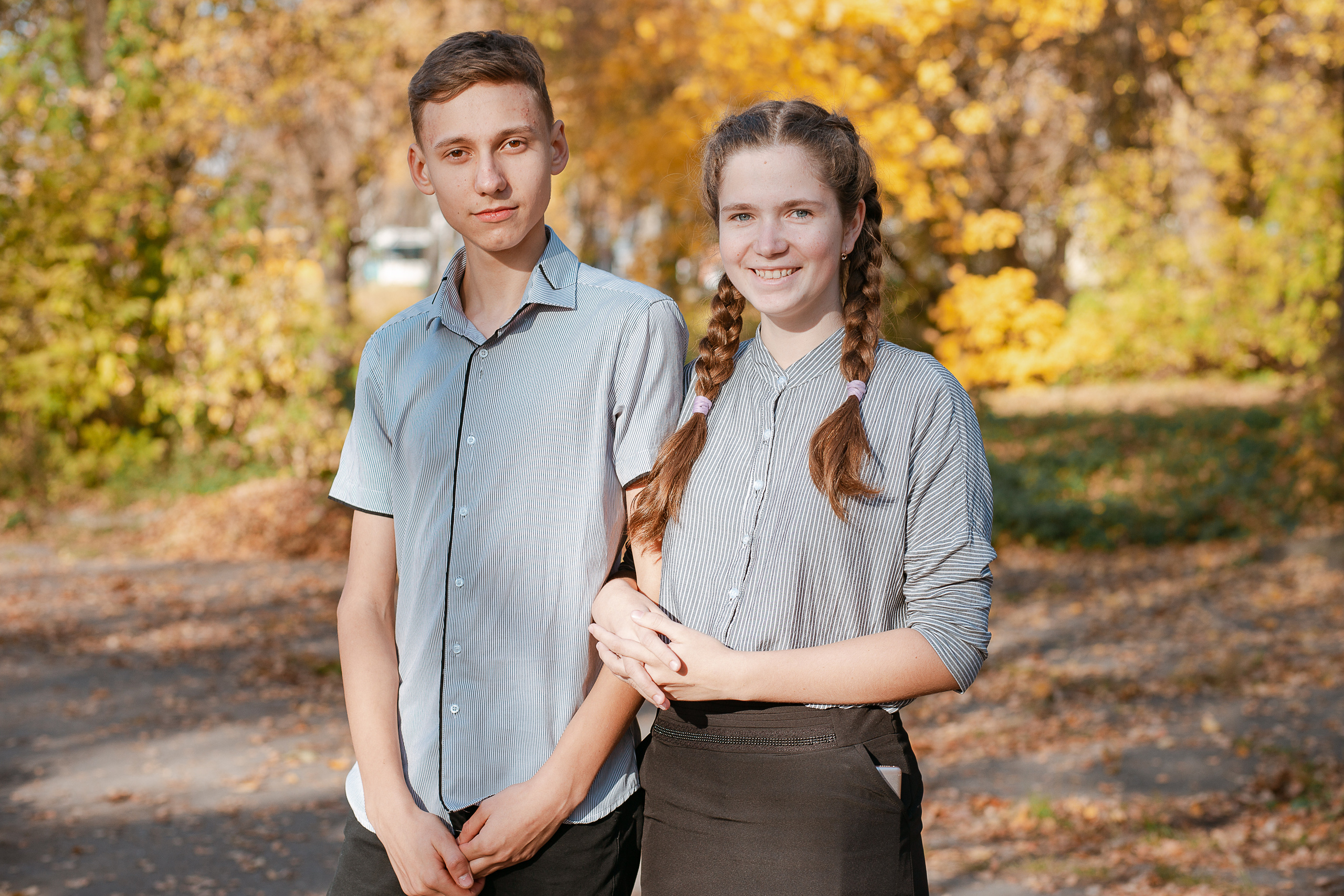 Осенняя фотосессия для выпускного альбома. Студия выпускных альбомов Остров
