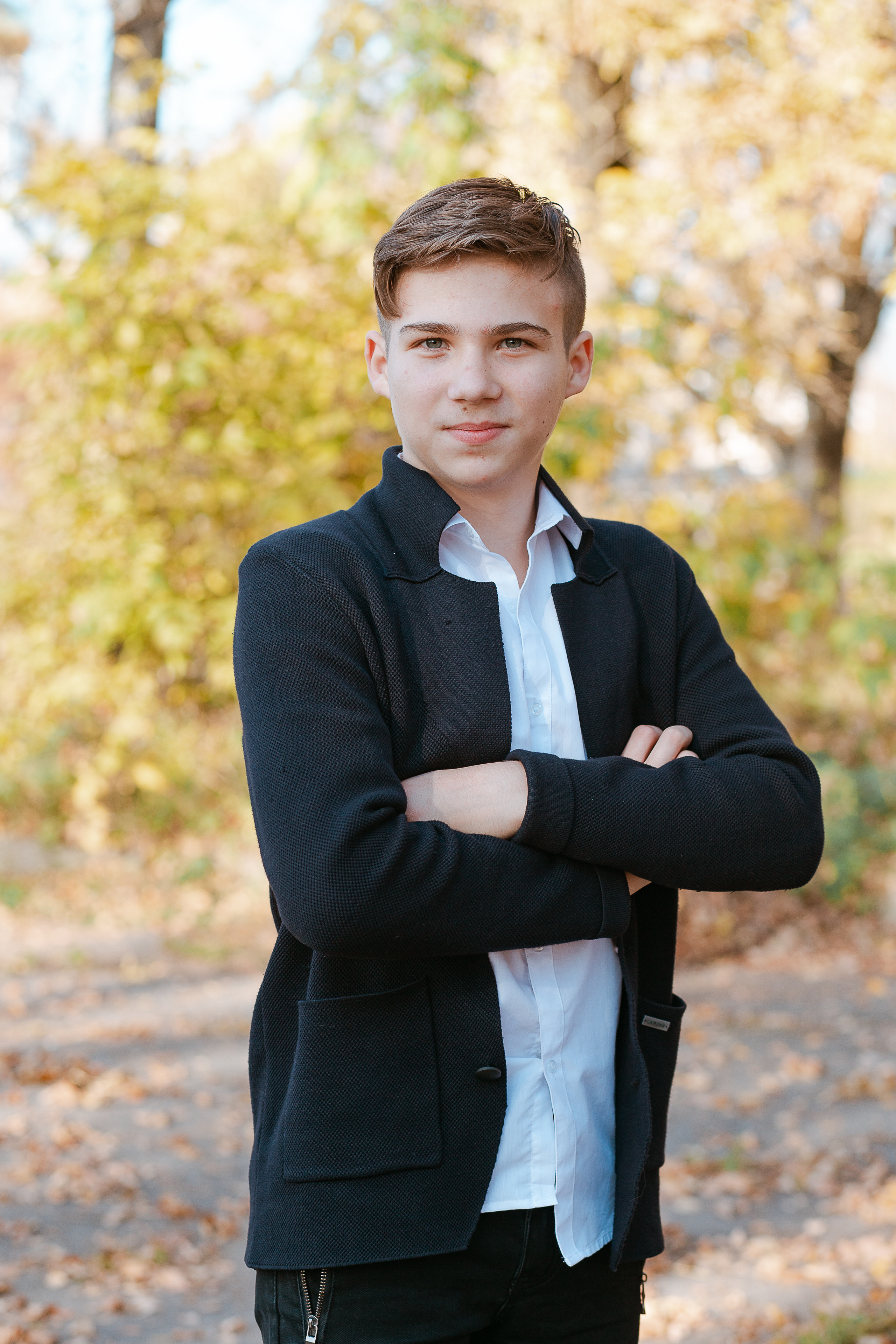 Осенняя фотосессия для выпускного альбома. Студия выпускных альбомов Остров