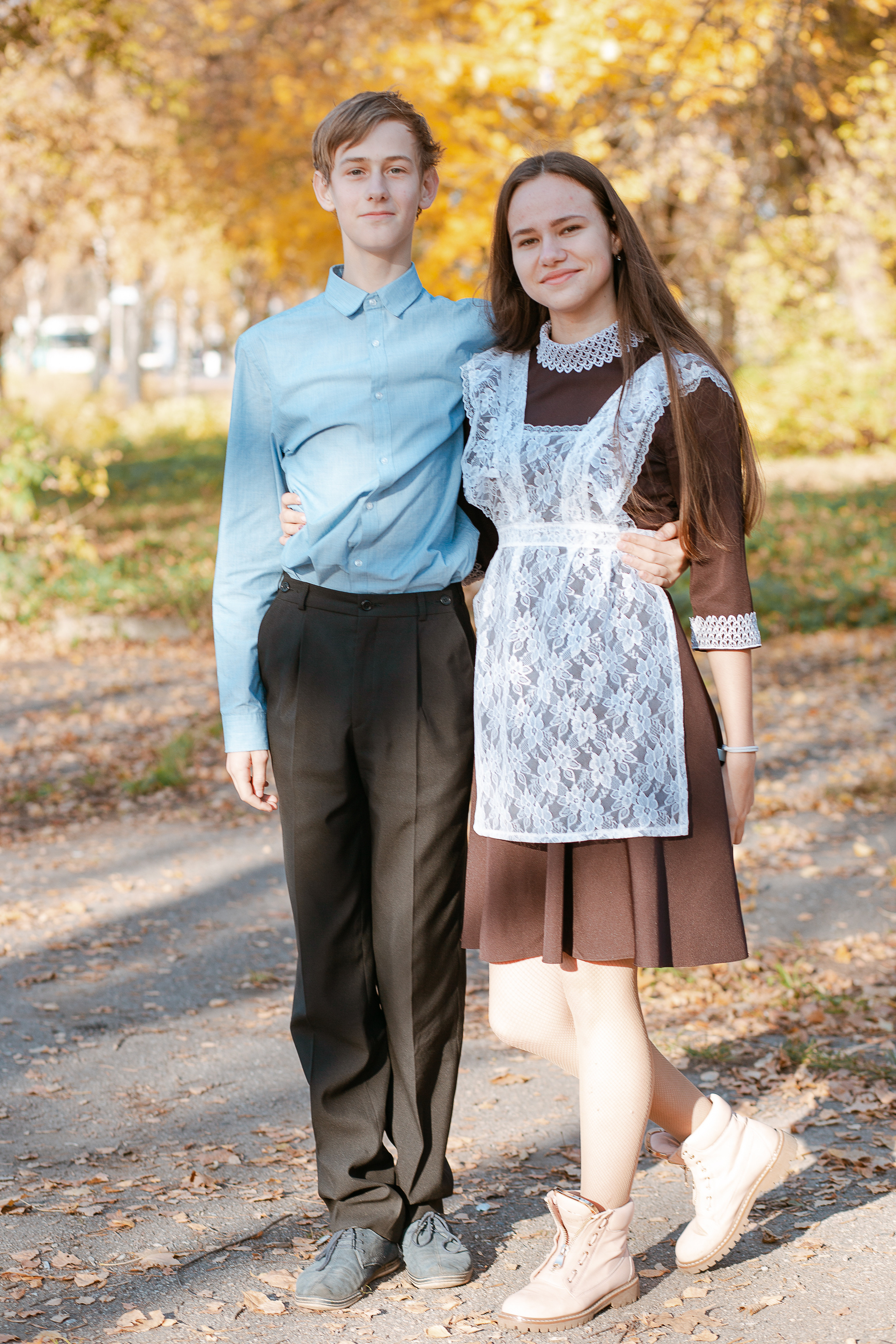 Осенняя фотосессия для выпускного альбома. Студия выпускных альбомов Остров