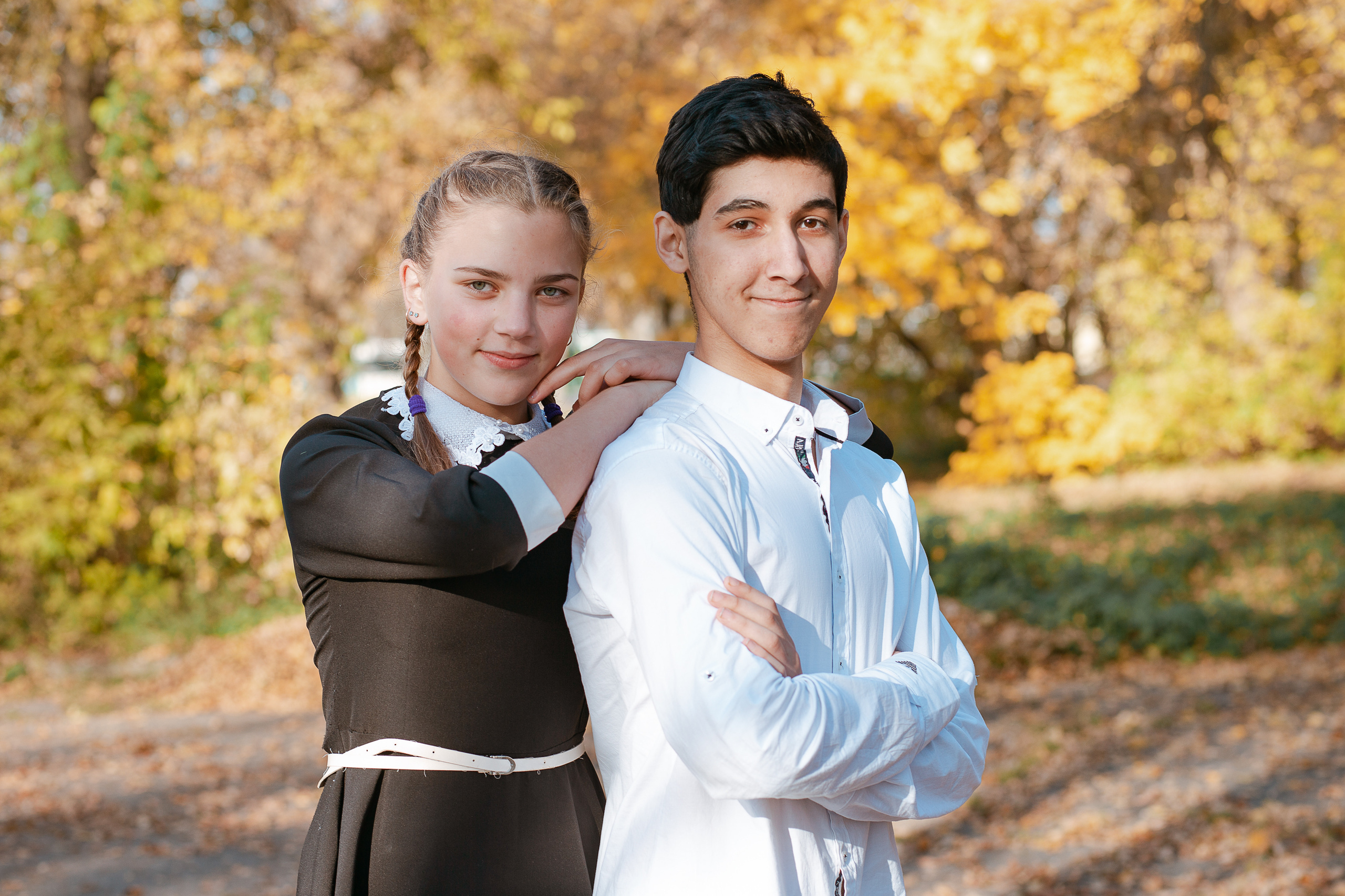 Осенняя фотосессия для выпускного альбома. Студия выпускных альбомов Остров