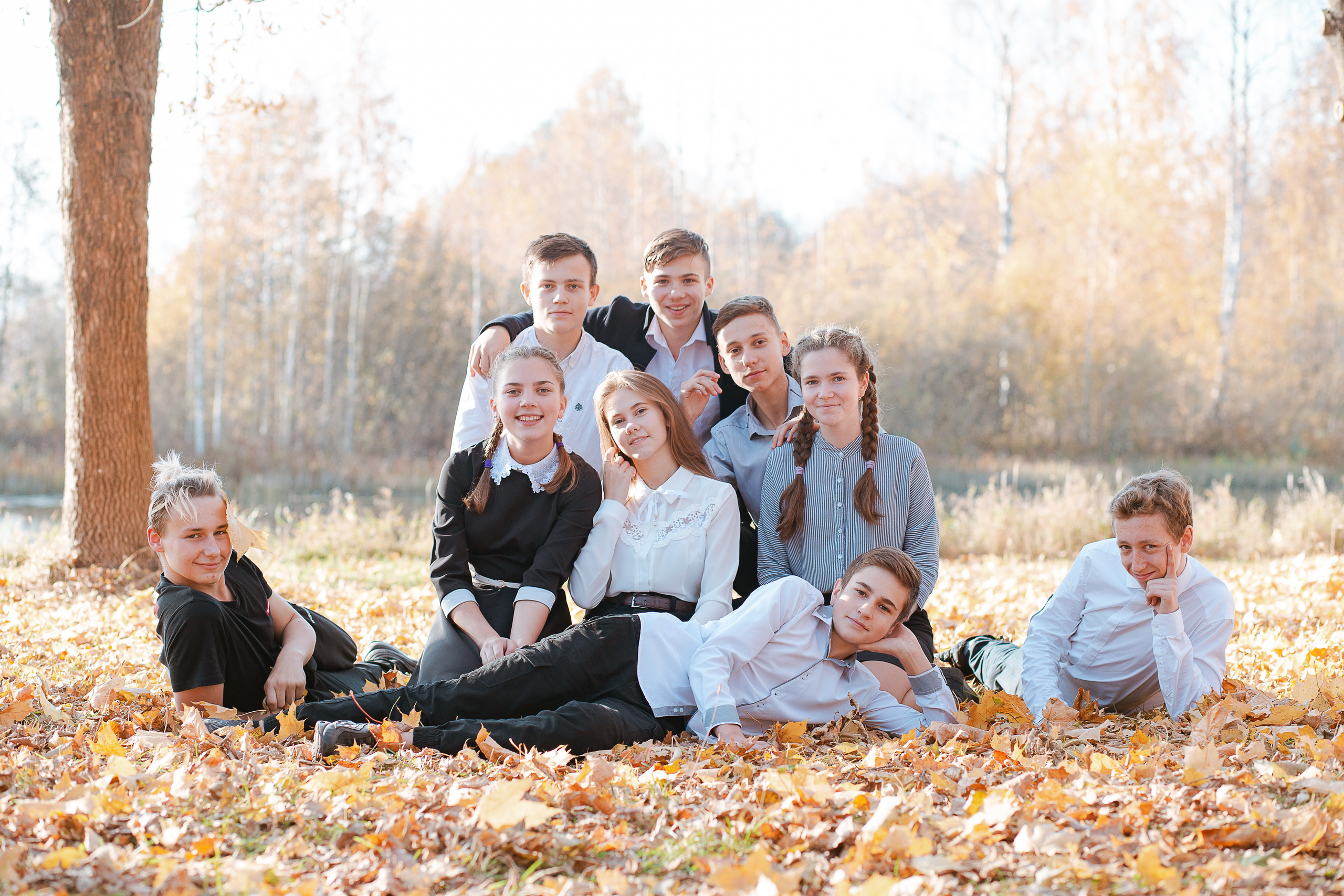 Осенняя фотосессия для выпускного альбома. Студия выпускных альбомов Остров